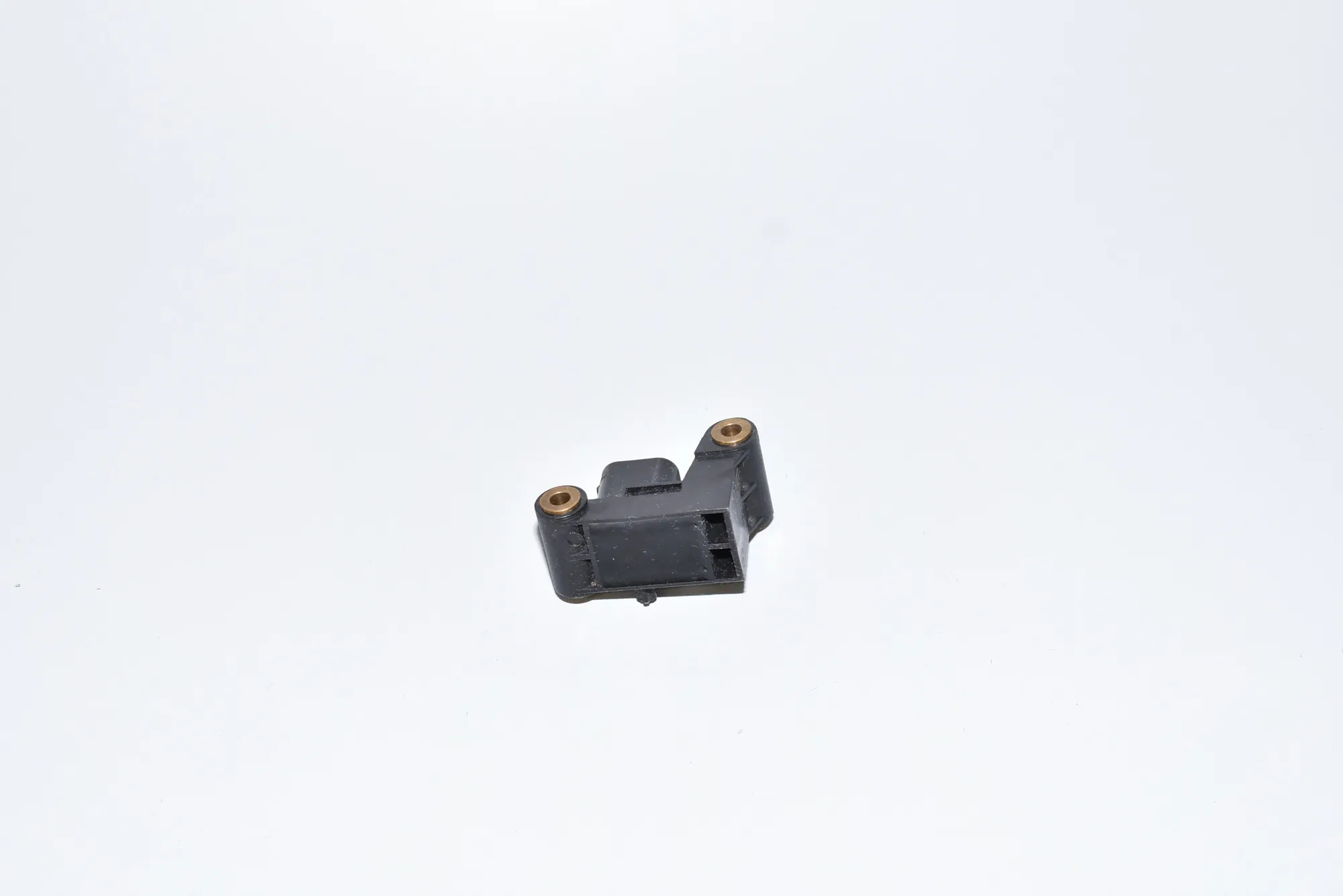 Front Right Impact Sensor – OEM 6977398 · BMW 5 (E60) BMW 5 (E60) 520 d 2009 – 2