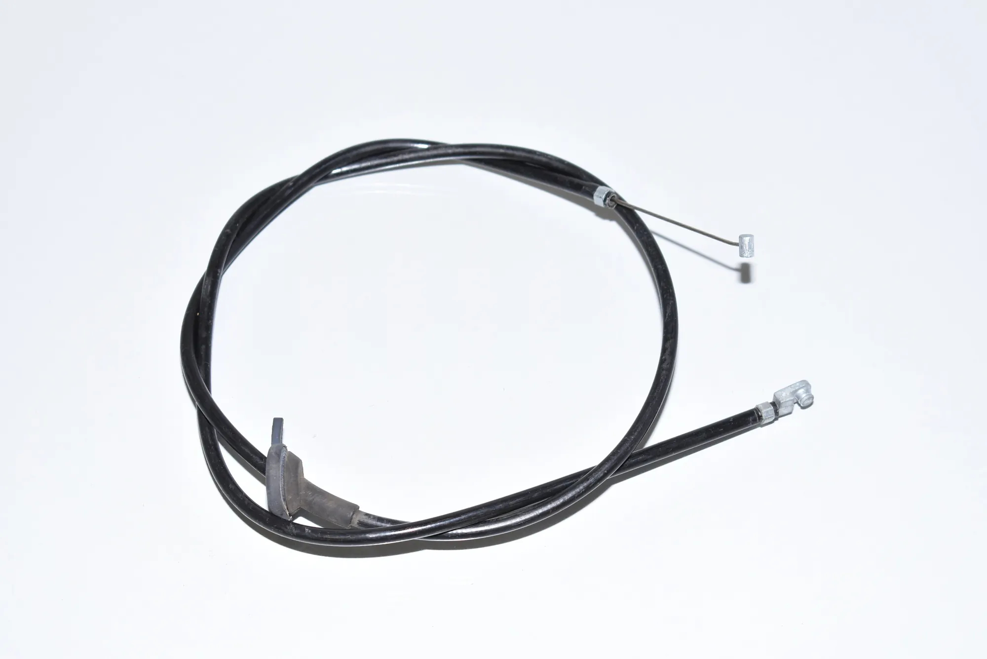 Bonnet Lock Cable – OEM 7008760 · BMW 5 (E60) BMW 5 (E60) 520 d 2009