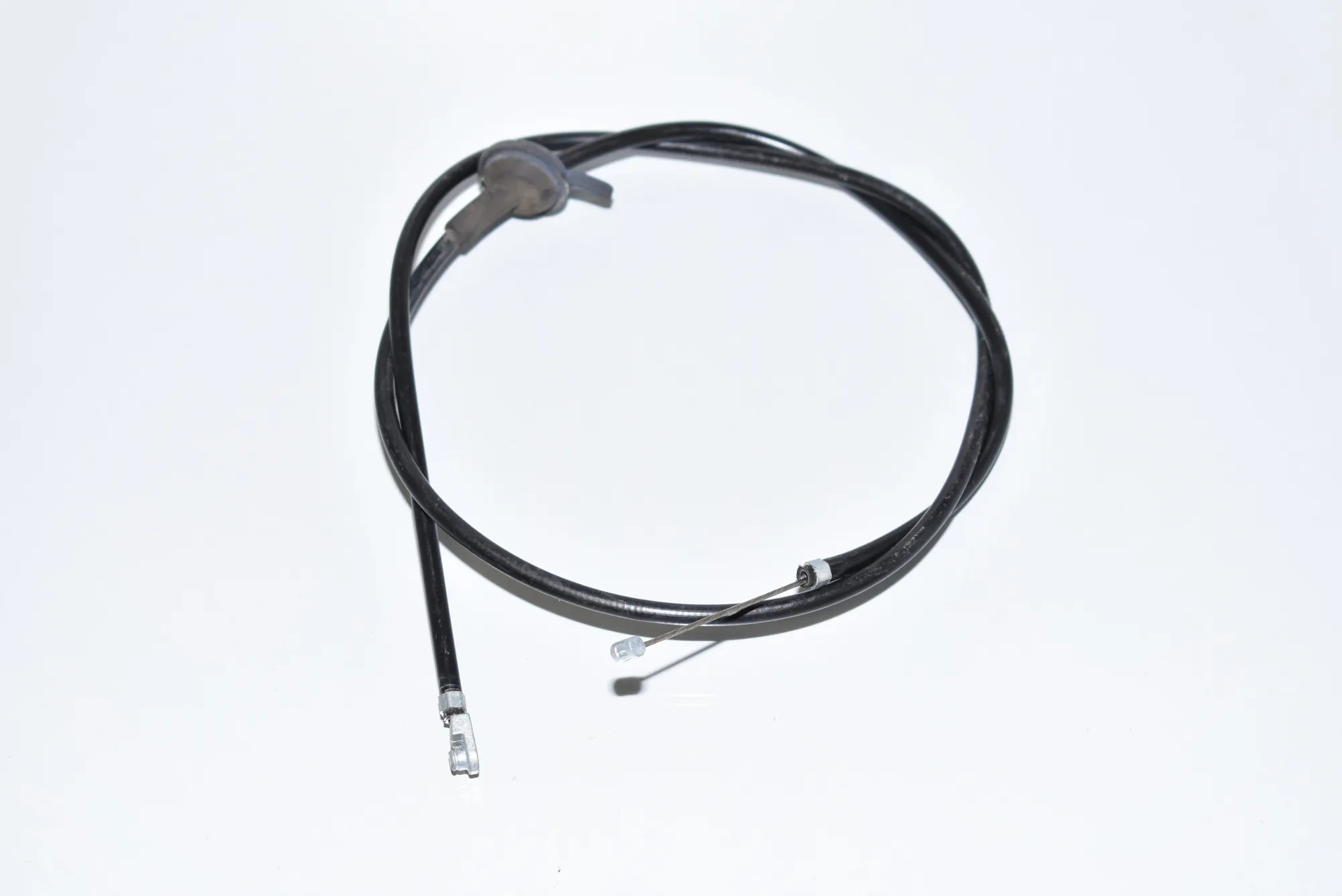 Bonnet Lock Cable – OEM 7008760 · BMW 5 (E60) BMW 5 (E60) 520 d 2009 – 3
