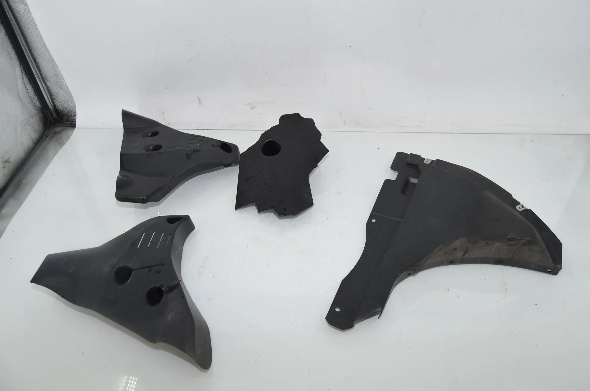 Other Underbody Cover – OEM 6858413 · BMW 2 Gran Tourer (F46) 216 i 2018 – 4
