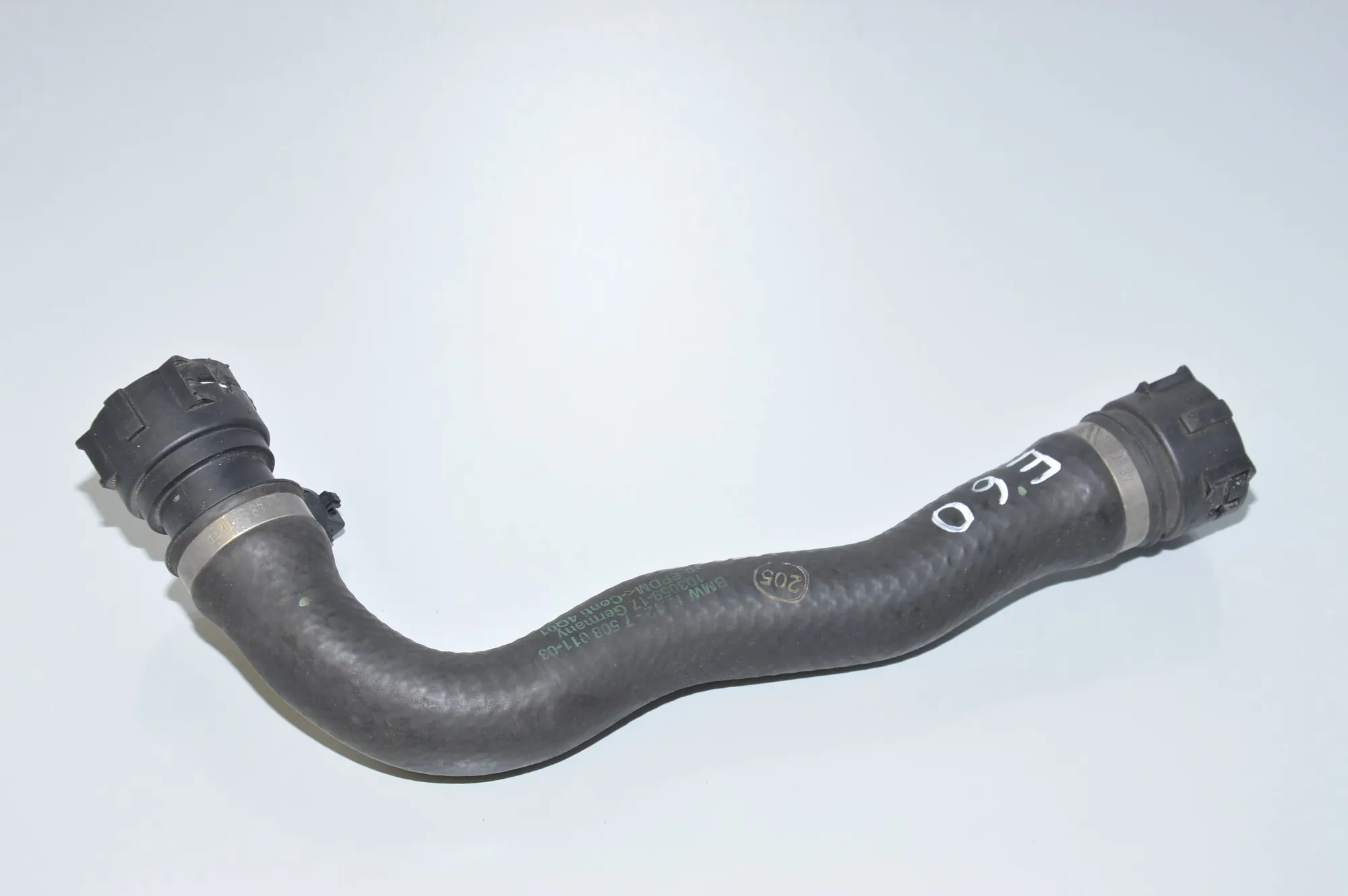 Coolant Hose Pipe – OEM 7508011 · BMW 5 (E60) BMW 5 (E60) 545 i 2003