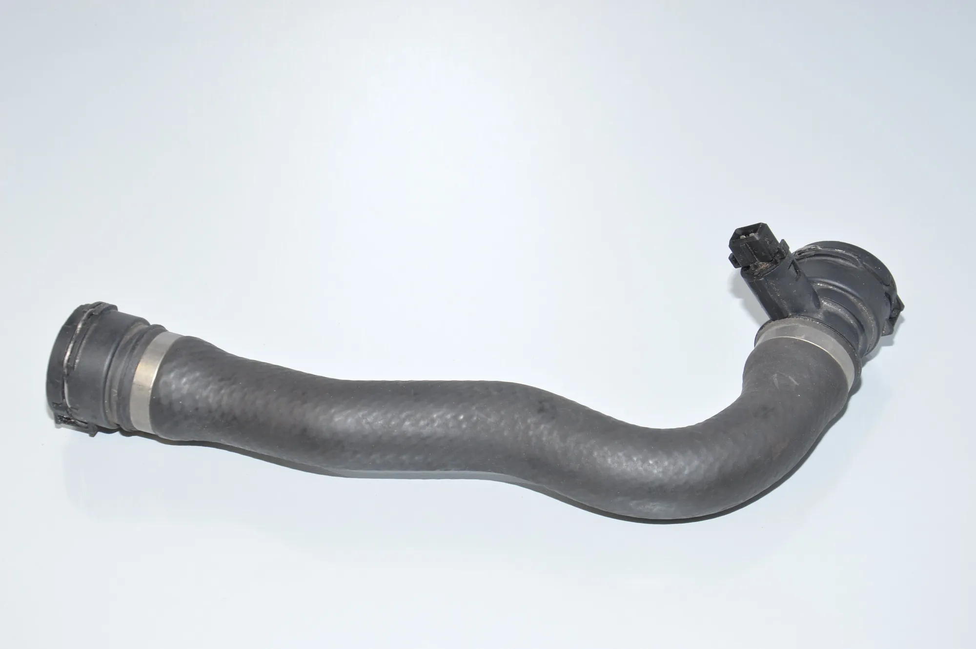 Coolant Hose Pipe – OEM 7508011 · BMW 5 (E60) BMW 5 (E60) 545 i 2003 – 3
