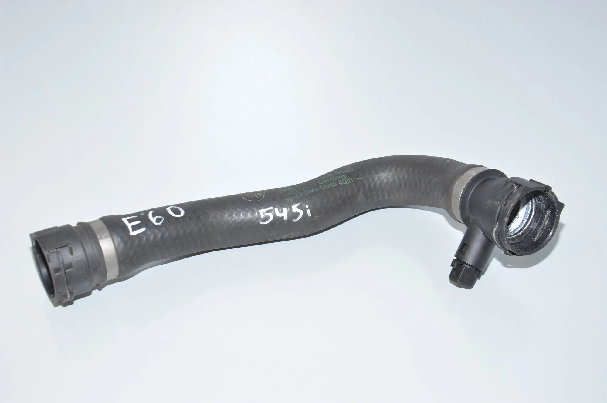 Coolant Hose Pipe – OEM 7508011 · BMW 5 (E60) BMW 5 (E60) 545 i 2003 – 2