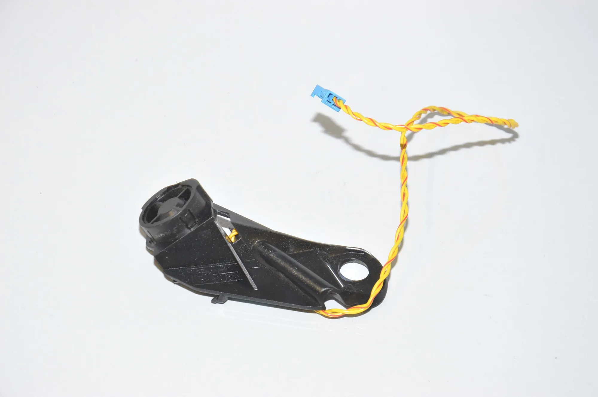 Front Right Door Speaker – OEM 8362530 · BMW 5 (E39) BMW 5 (E39) 520 d 2000