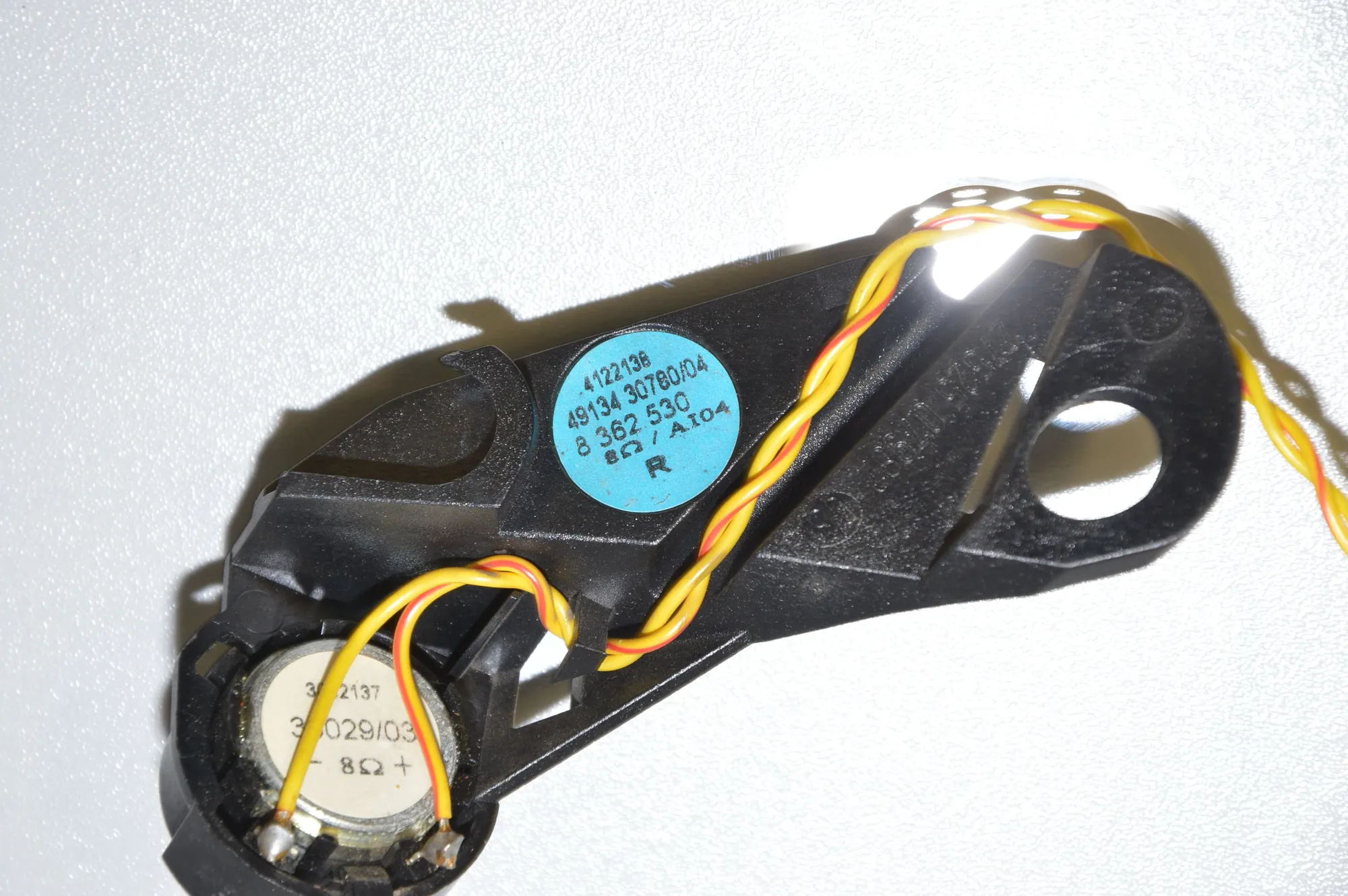 Front Right Door Speaker – OEM 8362530 · BMW 5 (E39) BMW 5 (E39) 520 d 2000 – 5