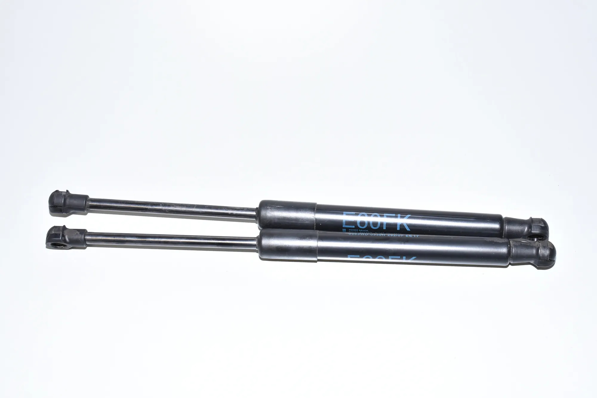 Front Right Bonnet Strut – OEM 7008745 · BMW 5 (E60) BMW 5 (E60) 530 d 2006