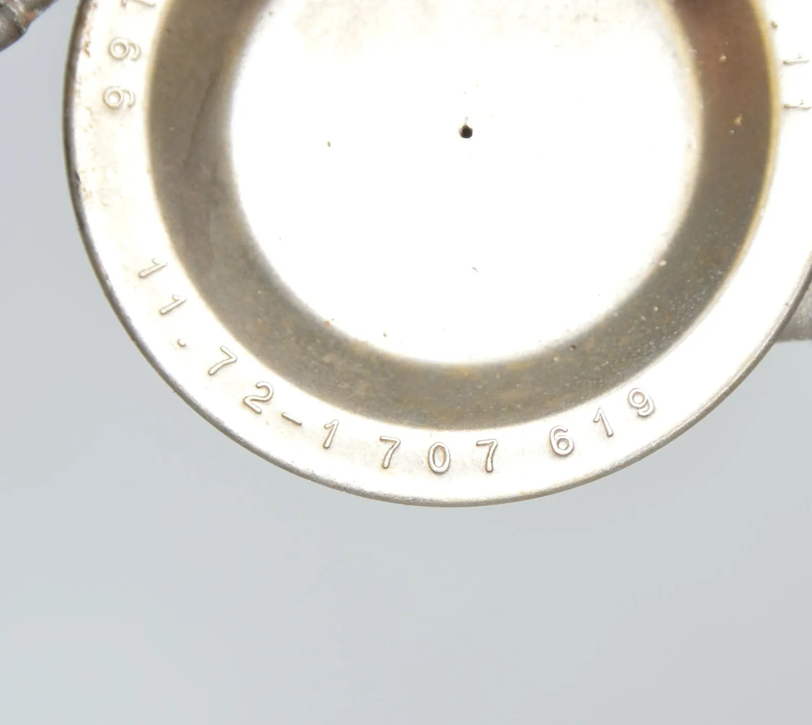 EGR Valve – OEM 1707619 · BMW 5 (E39) BMW 5 (E39) 530 i 2000 – 5