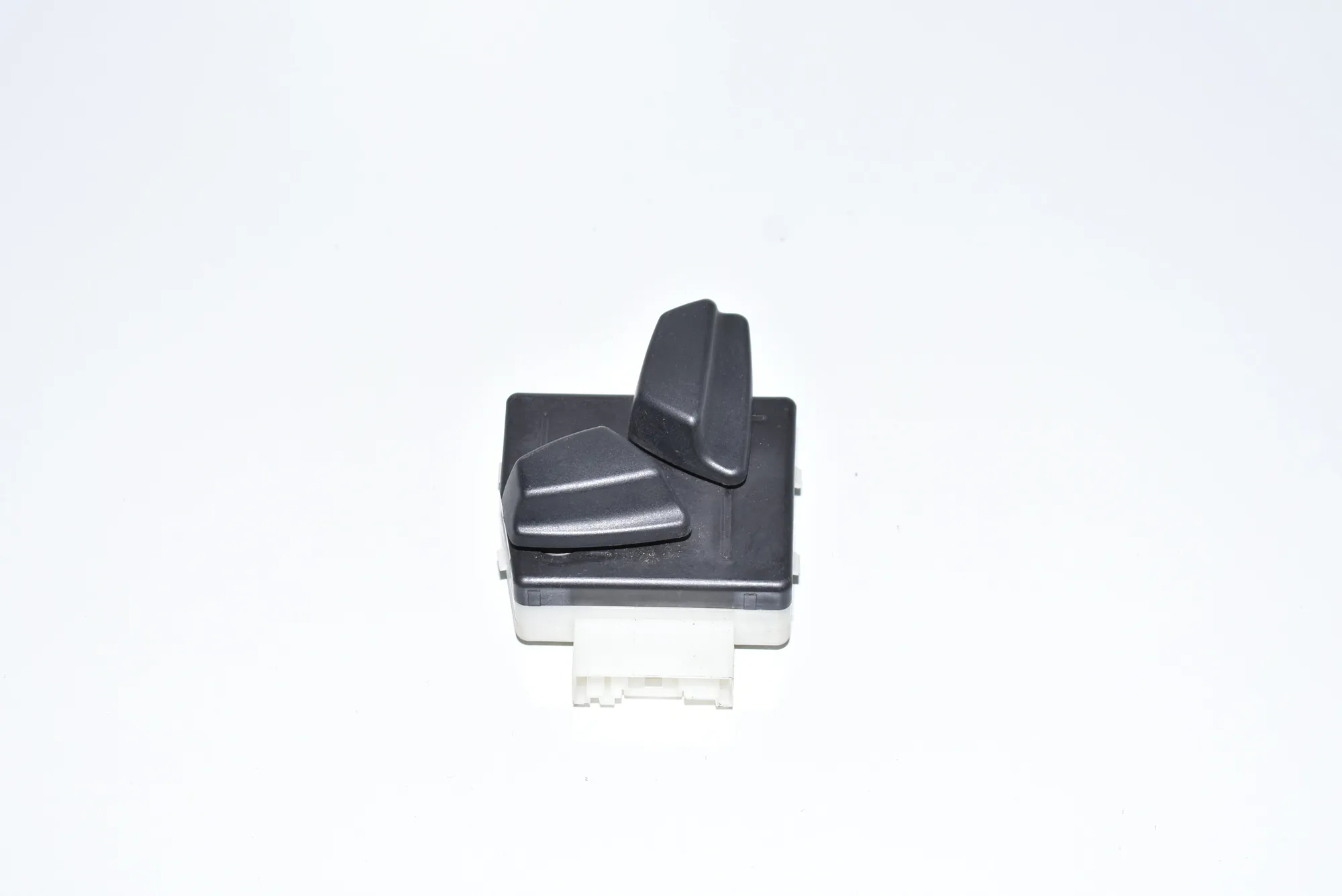 Front Right Seat Control Unit – OEM 6958526 · BMW 5 (E60) BMW 5 (E60) 530 d 2007