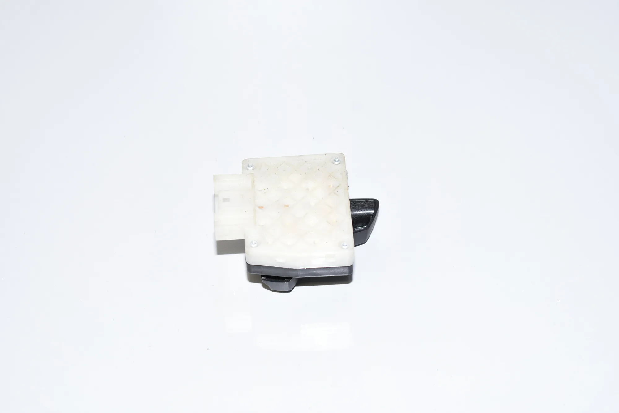Front Right Seat Control Unit – OEM 6958526 · BMW 5 (E60) BMW 5 (E60) 530 d 2007 – 3