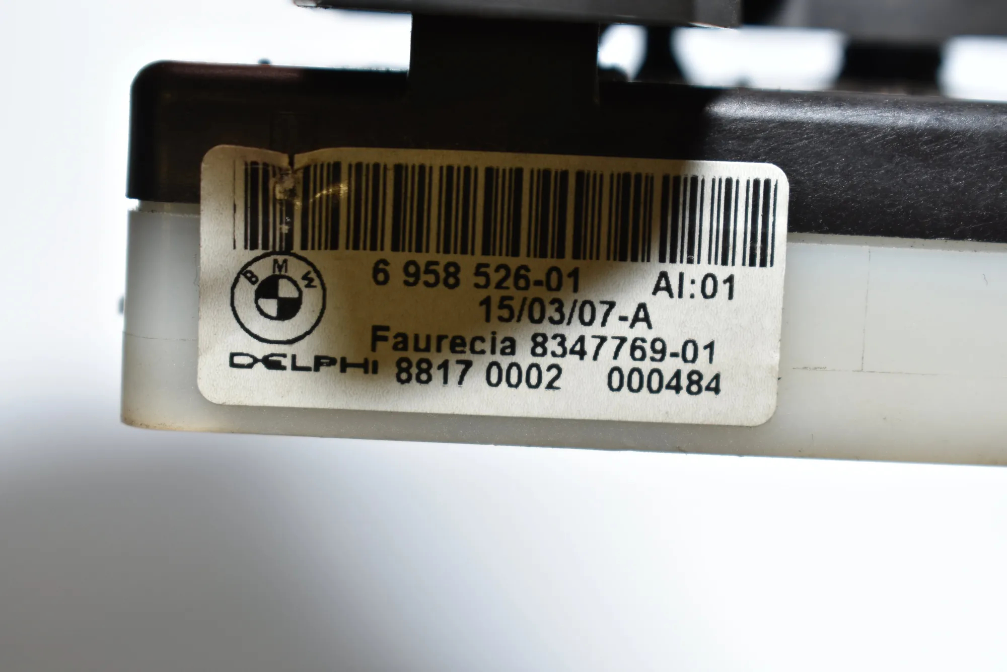 Front Right Seat Control Unit – OEM 6958526 · BMW 5 (E60) BMW 5 (E60) 530 d 2007 – 4