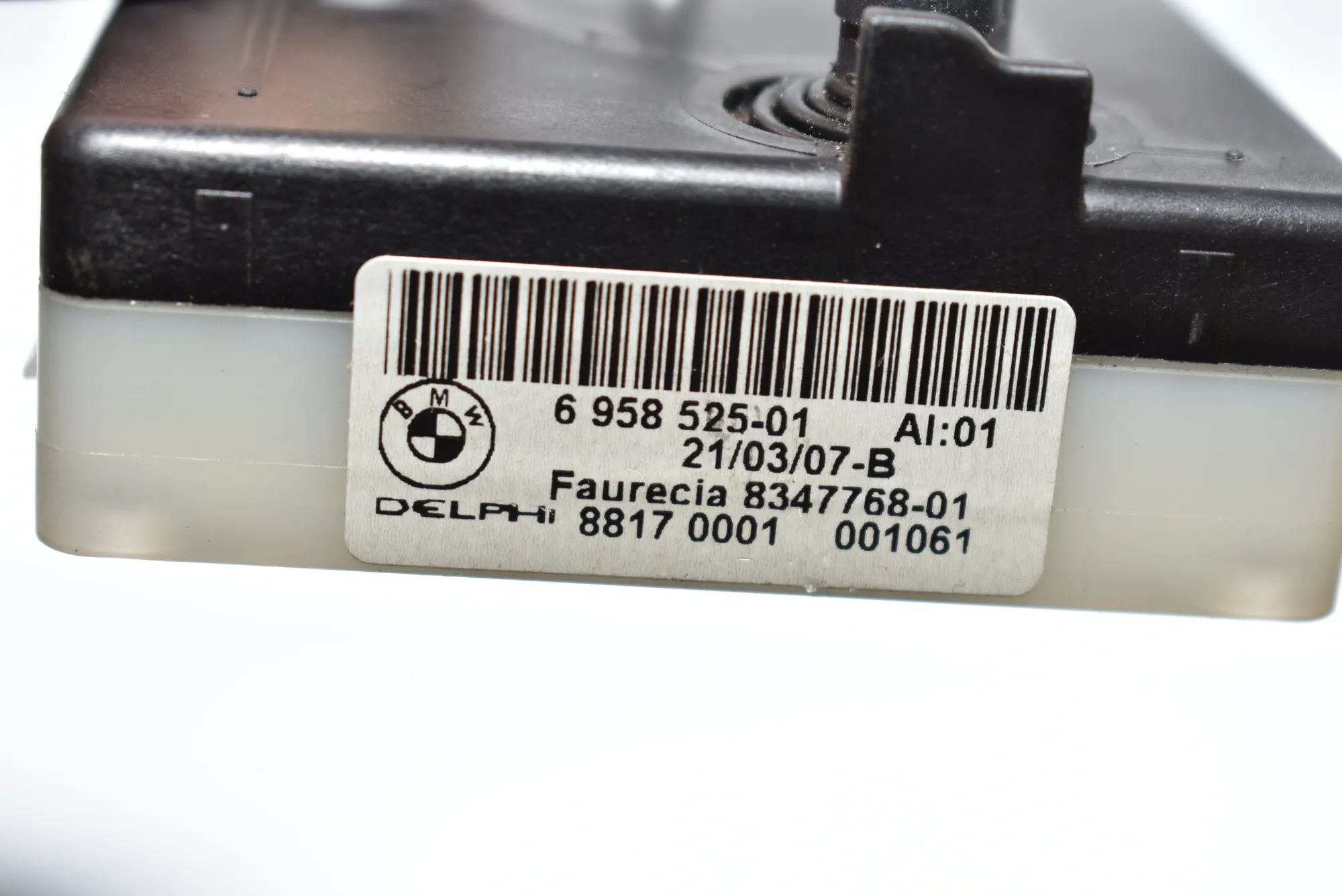 Front Left Seat Control Unit – OEM 6958525 · BMW 5 (E60) BMW 5 (E60) 530 d 2007 – 4