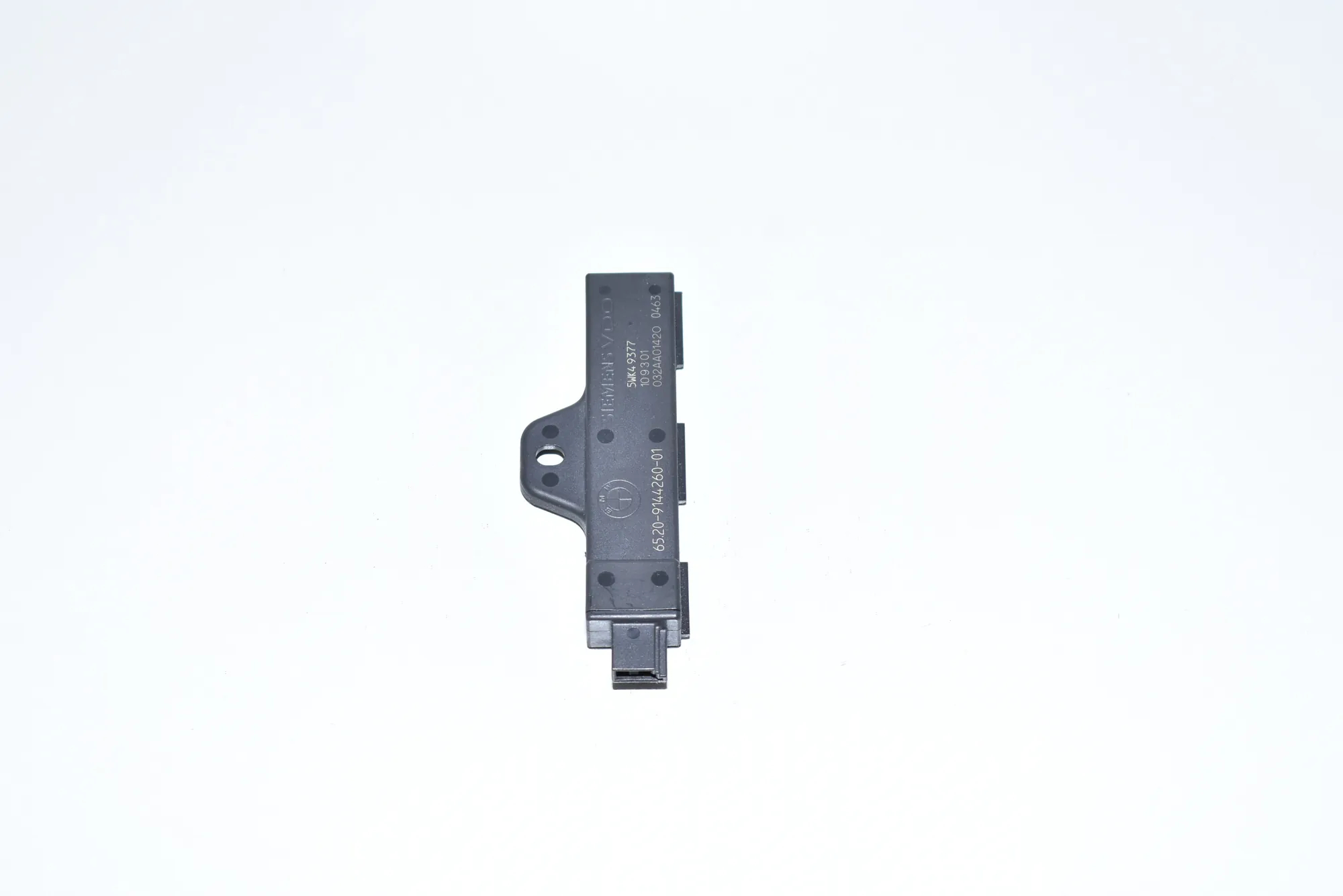 Antenna – OEM 9144260 · BMW 7 (F01, F02) BMW 7 (F01, F02) 730 d 2009 – 2