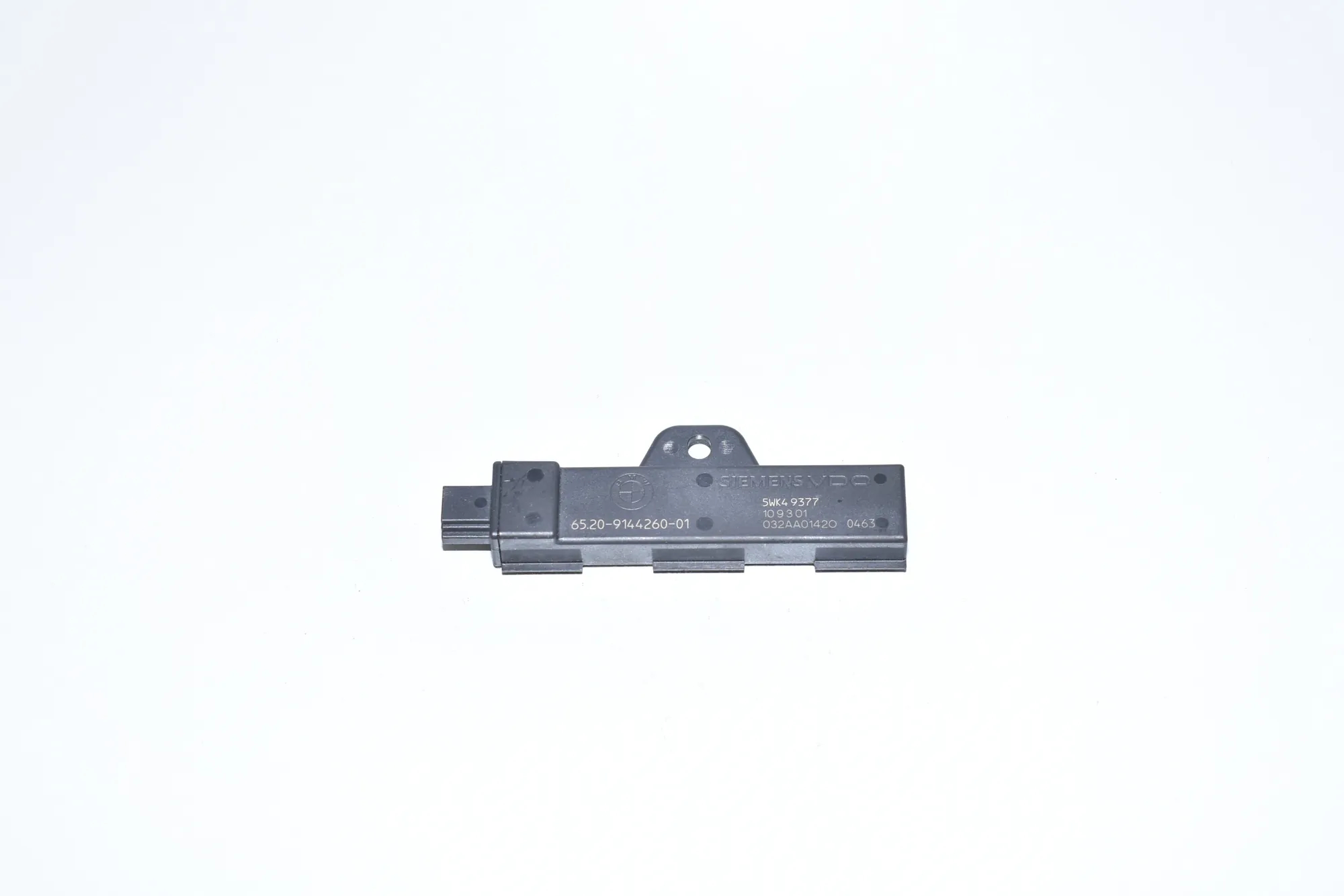 Antenna – OEM 9144260 · BMW 7 (F01, F02) BMW 7 (F01, F02) 730 d 2009