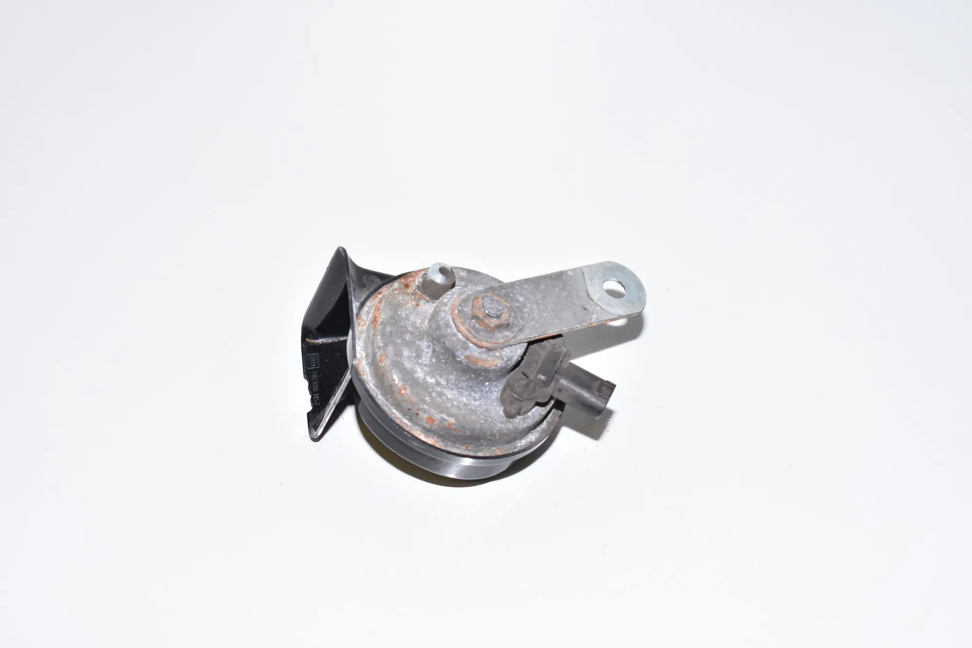 Horn Signal – OEM 3881157 · BMW 5 Touring (E39) BMW 5 Touring (E39) 530 d 2000 – 3