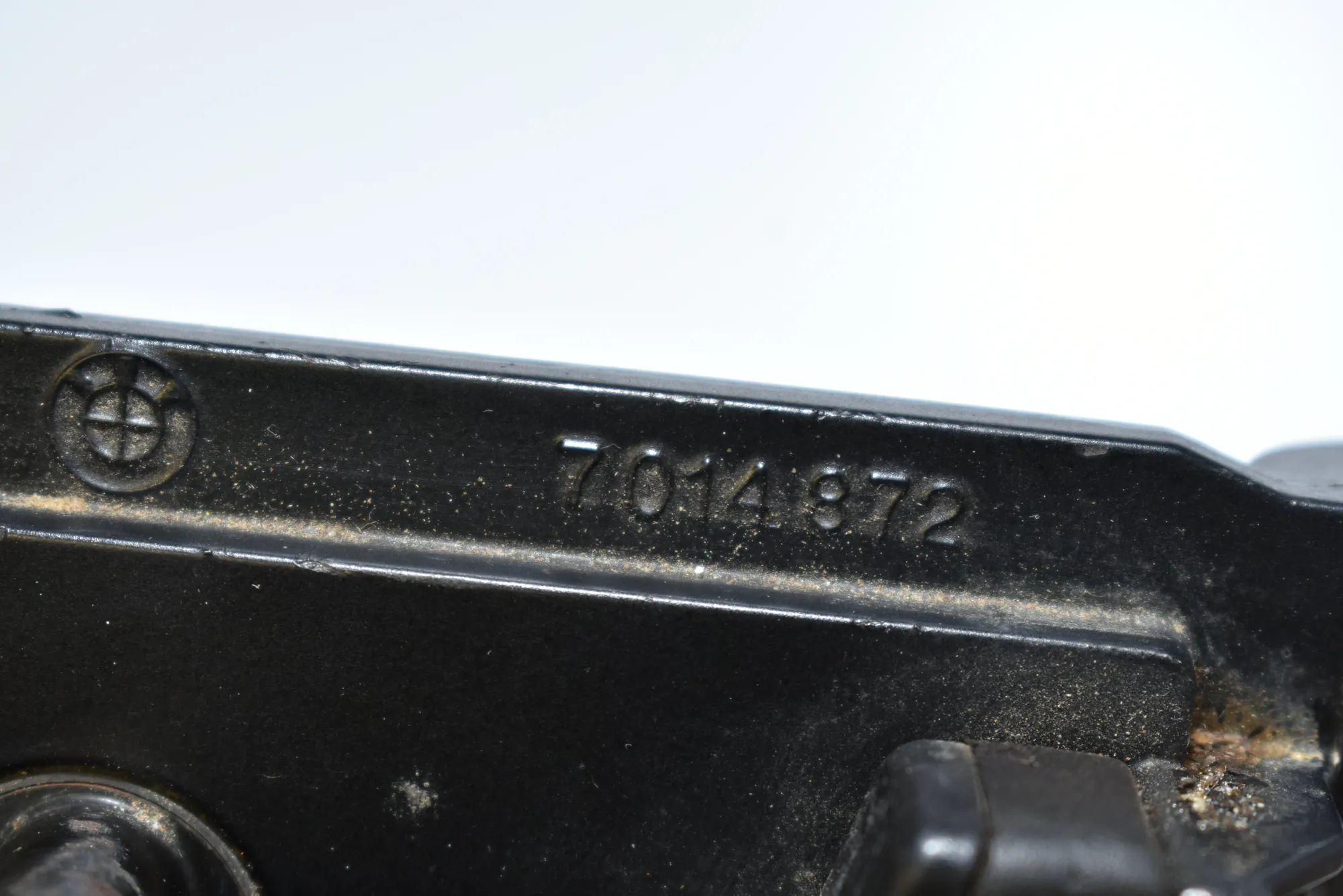 Tailgate Boot Soft Close Motor – OEM 7014872 · BMW 7 (E65, E66, E67) BMW 7 (E65, E66, E67) 745 d 2005 – 4