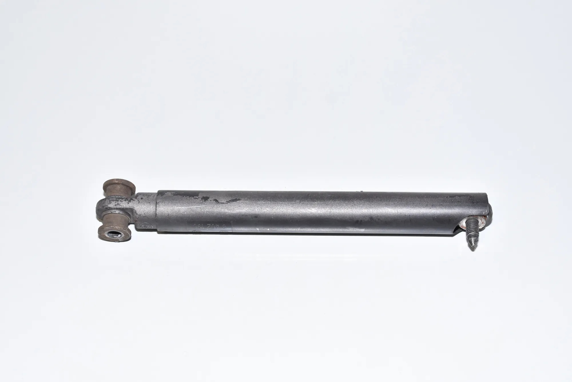 Right Side Tailgate Gas Strut – OEM 8402195 · BMW X5 (E53) BMW X5 (E53) 3.0 d 2001