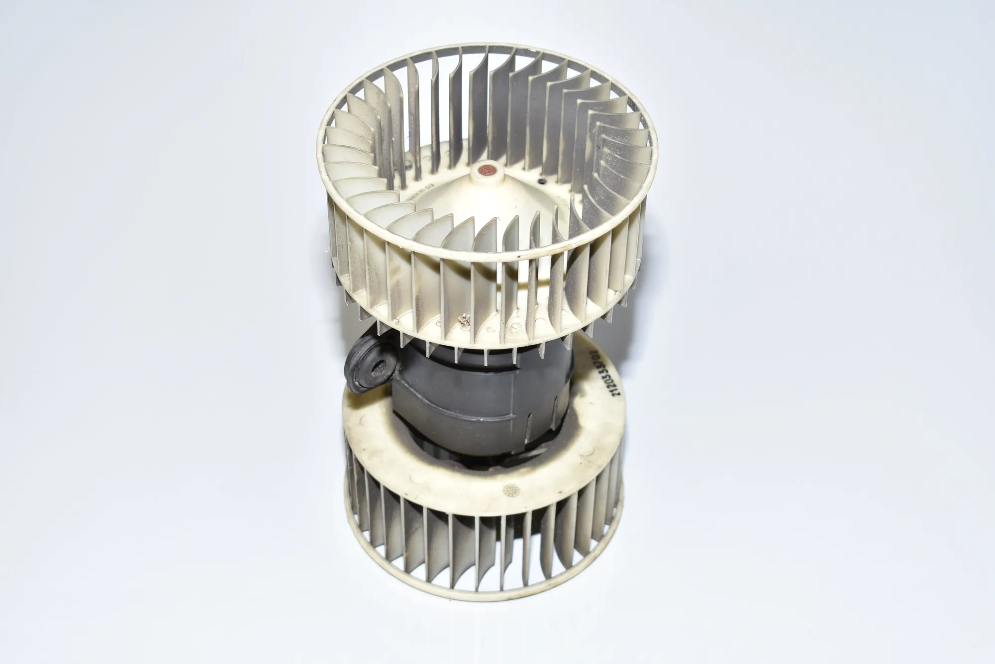 Heater Blower Fan – OEM 8385558 · BMW X5 (E53) BMW X5 (E53) 3.0 d 2001