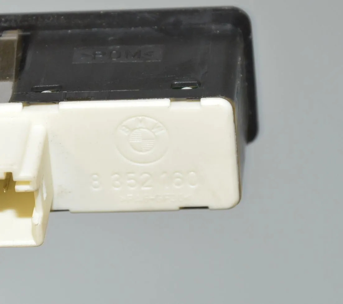 Switches – OEM 8352160 · BMW 5 (E39) BMW 5 (E39) 520 d 2000 – 5
