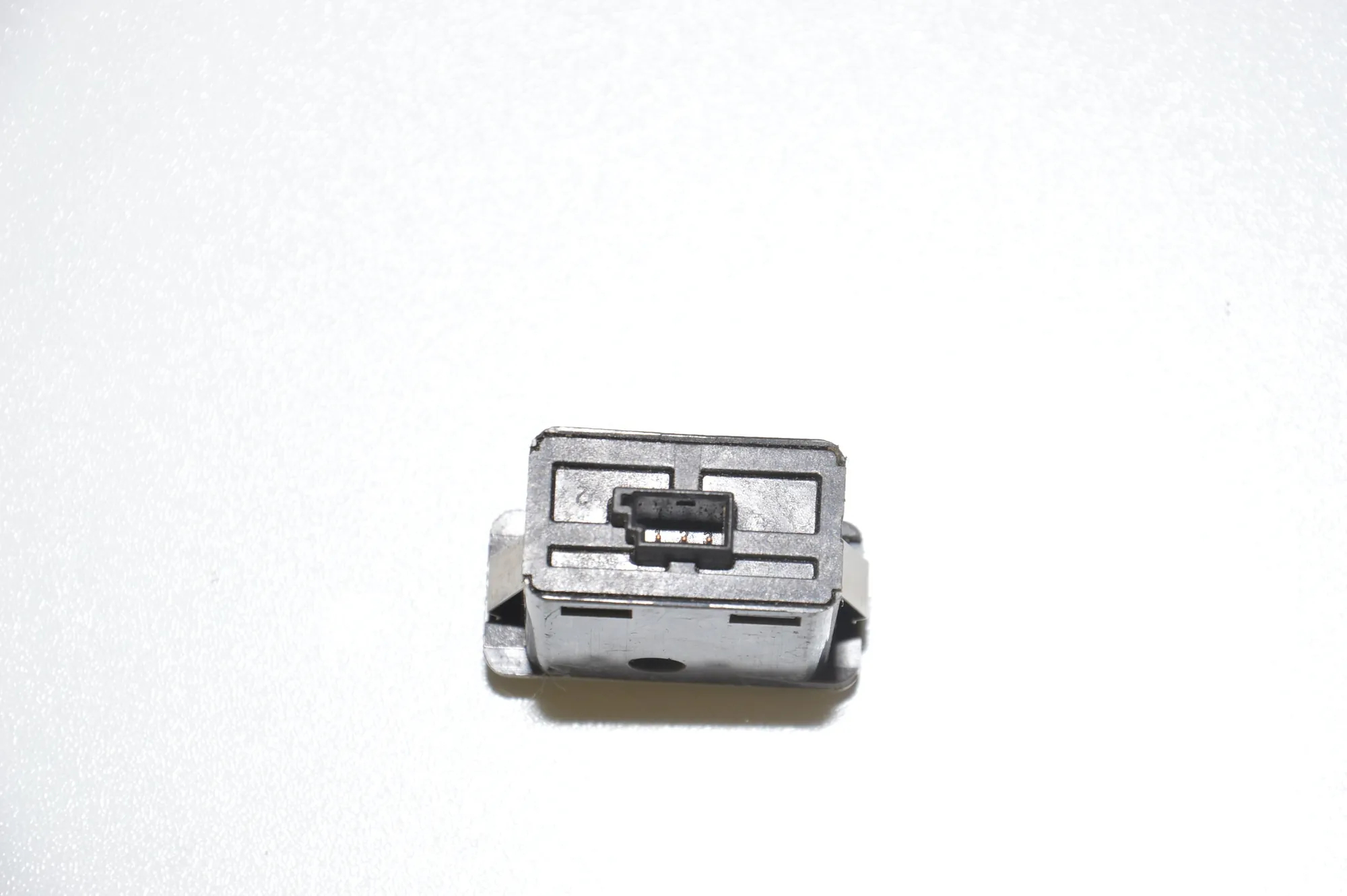 Switches – OEM 8360461 · BMW 5 (E39) BMW 5 (E39) 520 d 2000 – 6