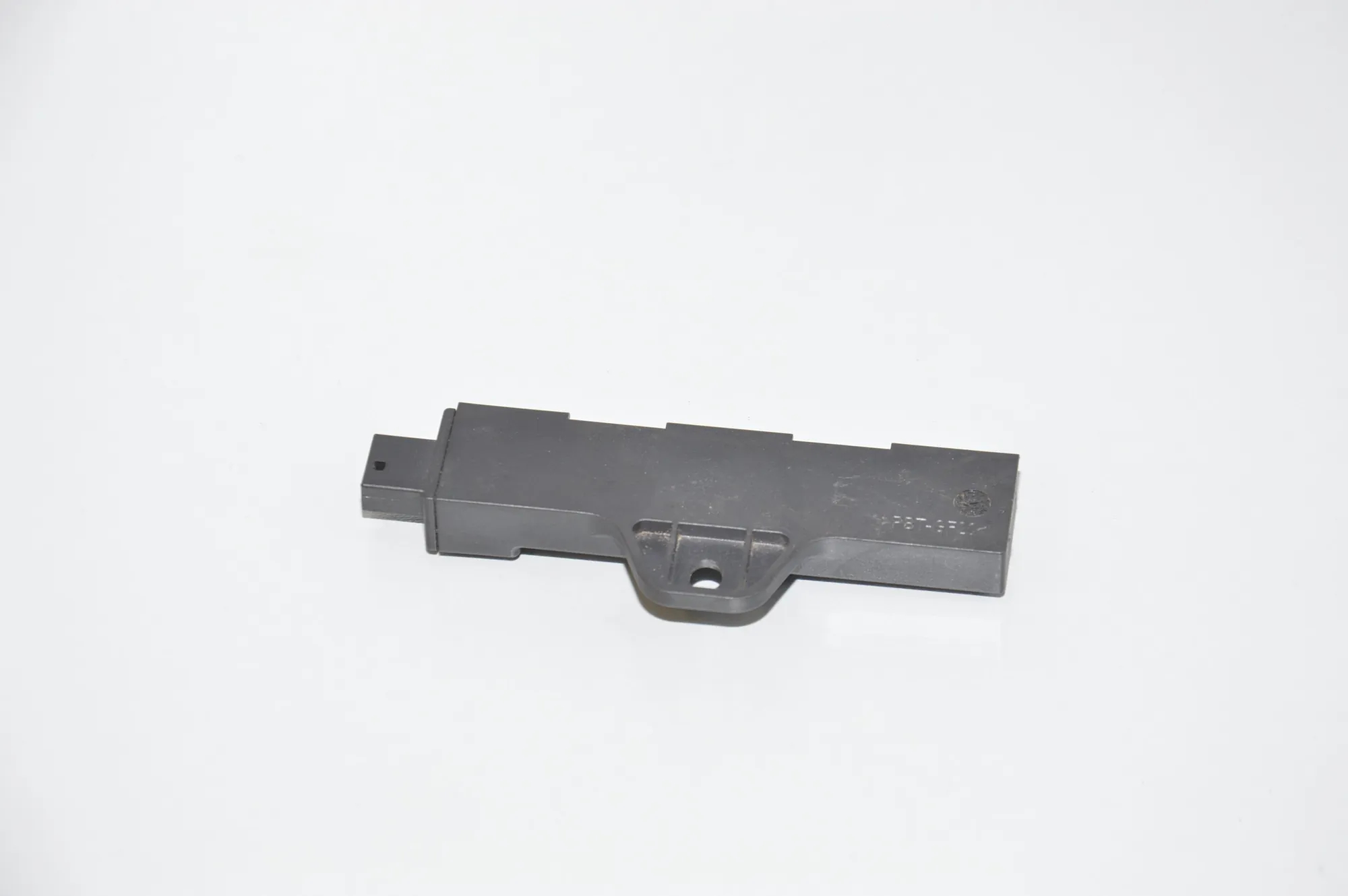 Antenna – OEM 9144260 · BMW 7 (F01, F02) BMW 7 (F01, F02) 730 d 2009 – 3