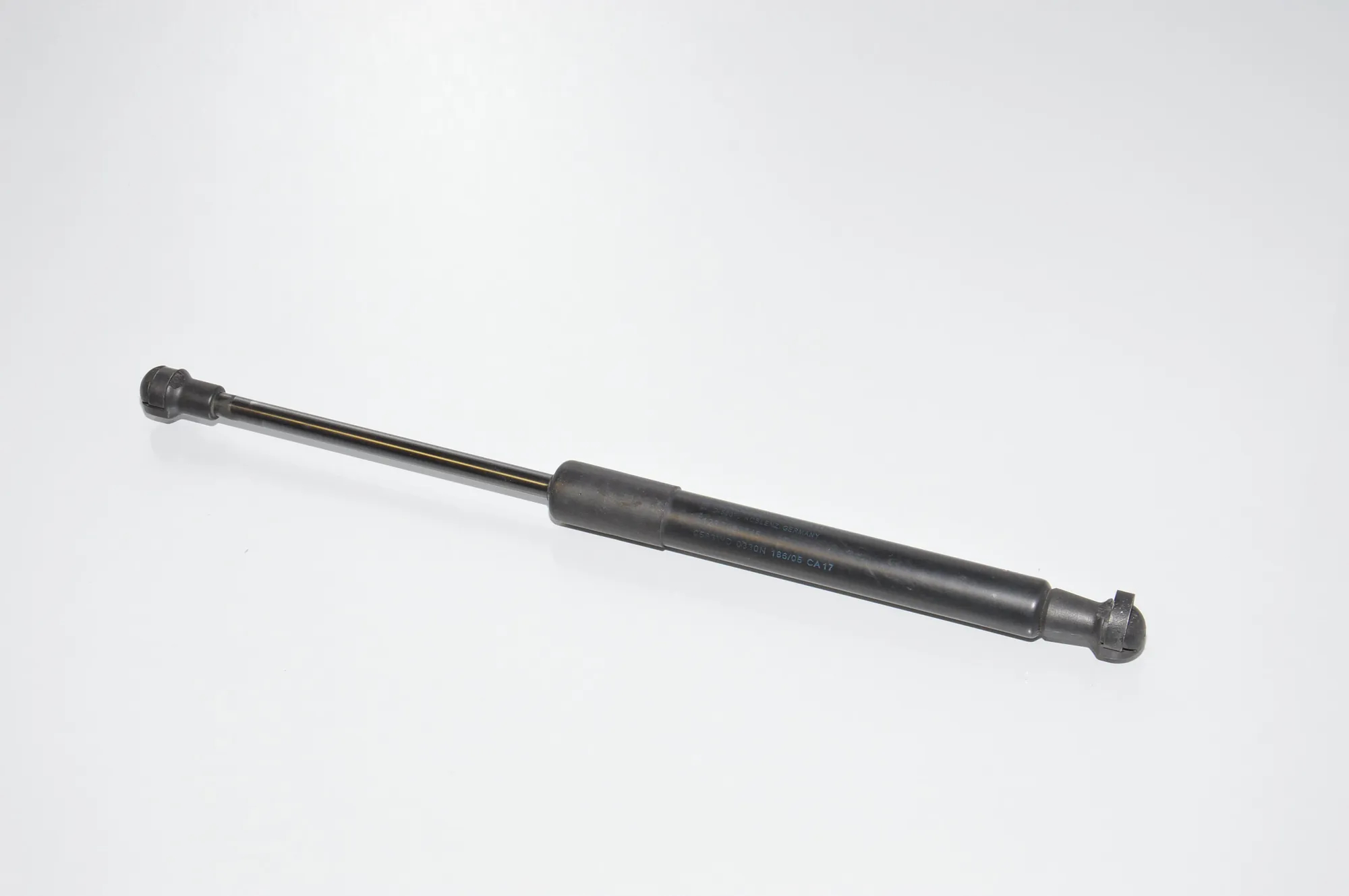 Front Right Bonnet Strut – OEM 7008745 · BMW 5 (E60) BMW 5 (E60) 520 d 2005 – 3