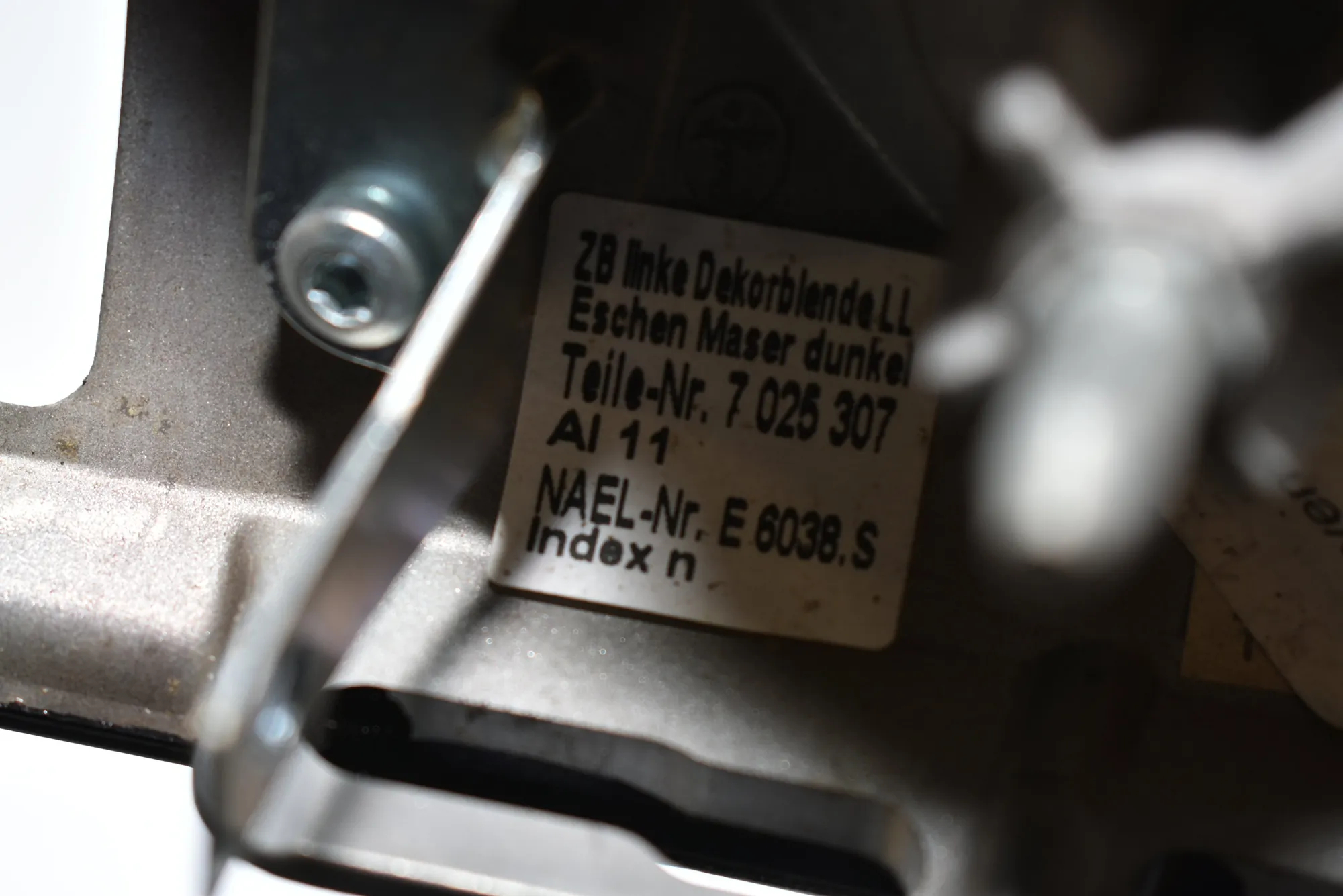 Other Trim Parts – OEM 7025307 · BMW 7 (E65, E66, E67) BMW 7 (E65, E66, E67) 730 Ld 2006 – 4