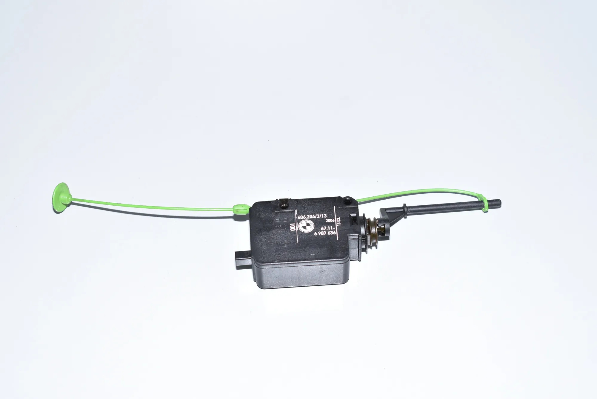 Fuel Tank Cover Lock – OEM 6987636 · BMW X5 (E53) BMW X5 (E53) 3.0 d 2004 – 2