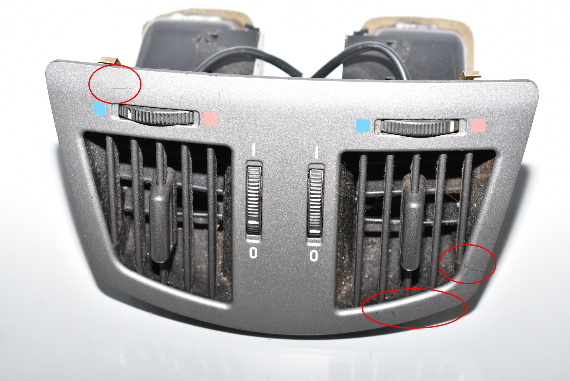 Center Console Air Vent – OEM 8385257 · BMW 7 (E65, E66, E67) BMW 7 (E65, E66, E67) 730 Ld 2005 – 2