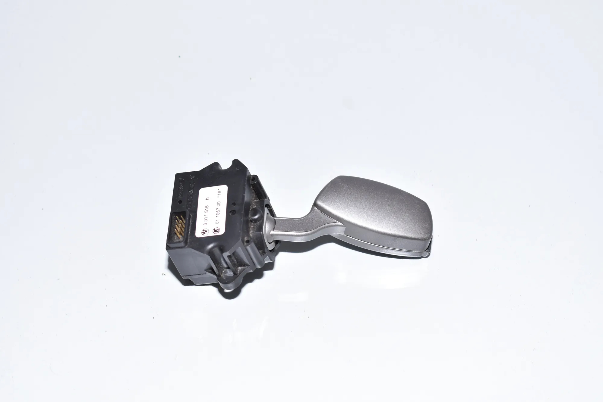 Turn Signal Switch Knob – OEM 6911516 · BMW 7 (E65, E66, E67) BMW 7 (E65, E66, E67) 730 i, Li 2005 – 2