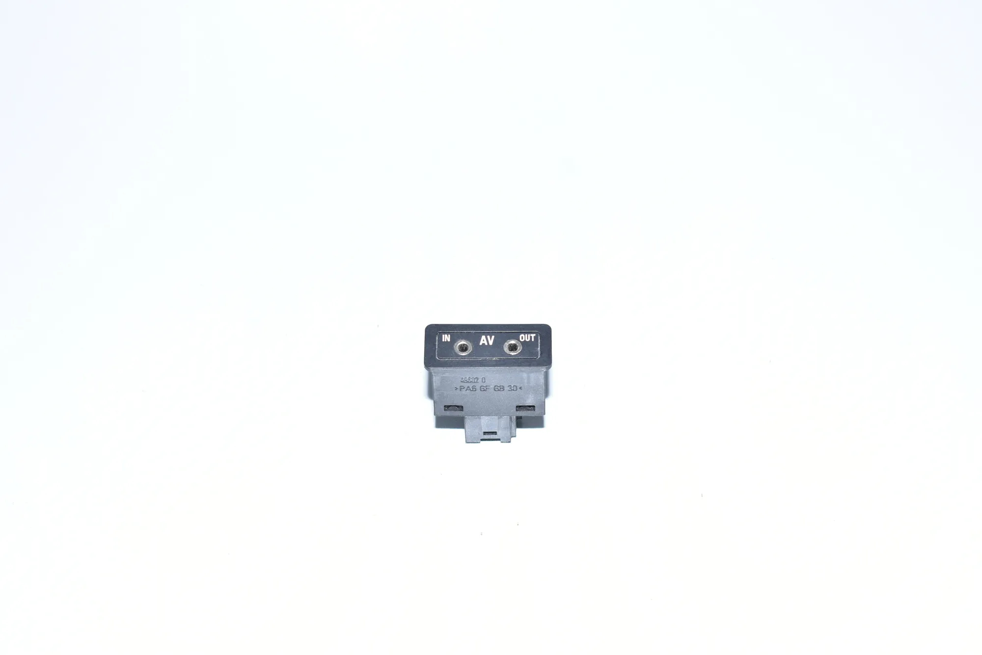 USB/AUX-In Socket Port – OEM 8368346 · BMW X5 (E53) BMW X5 (E53) 4.6 is 2002