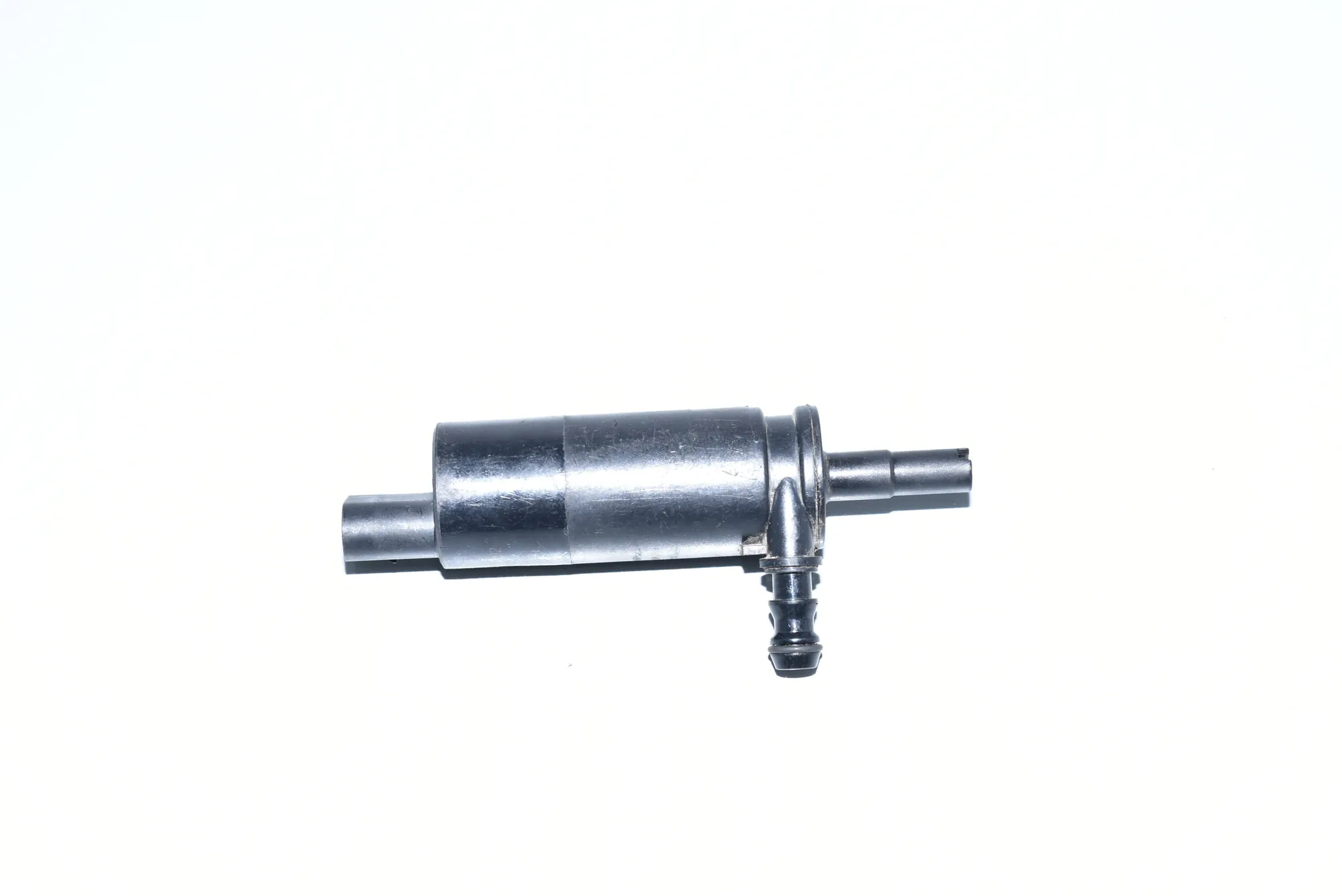 Headlight Washer Motor – OEM 6973097 · BMW 5 (E60) BMW 5 (E60) 530 d 2007