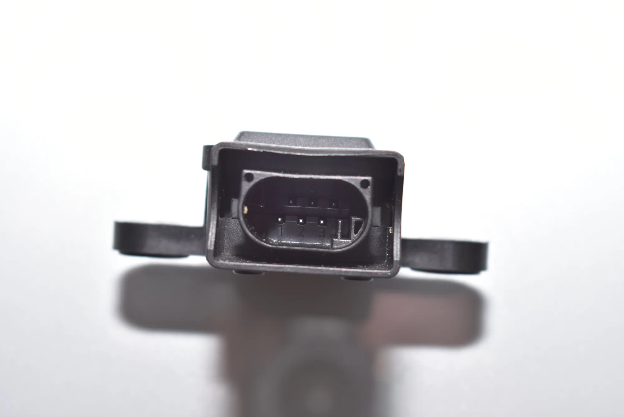Acceleration Sensor – OEM 6753694 · BMW 5 (E39) BMW 5 (E39) 530 d 2001 – 3