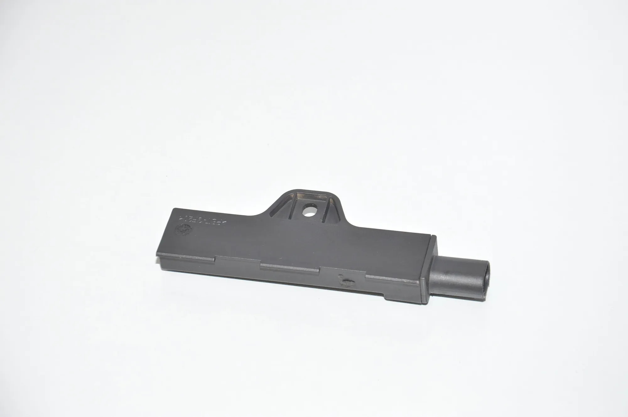 Antenna – OEM 9144261 · BMW 7 (F01, F02) BMW 7 (F01, F02) 730 d 2012 – 4
