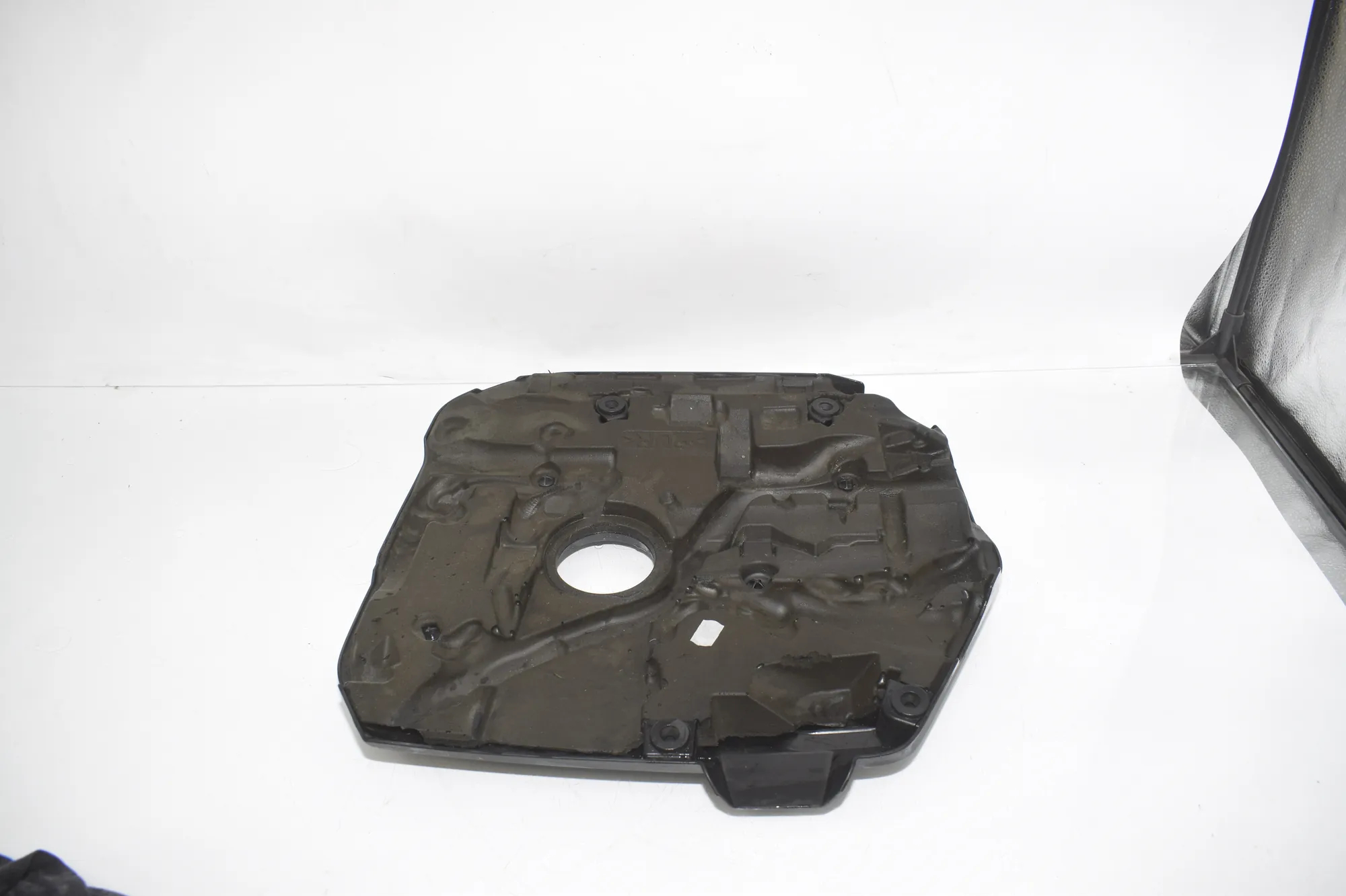 Engine Cover – OEM 8656447 · BMW 2 Gran Tourer (F46) 216 i 2018 – 3