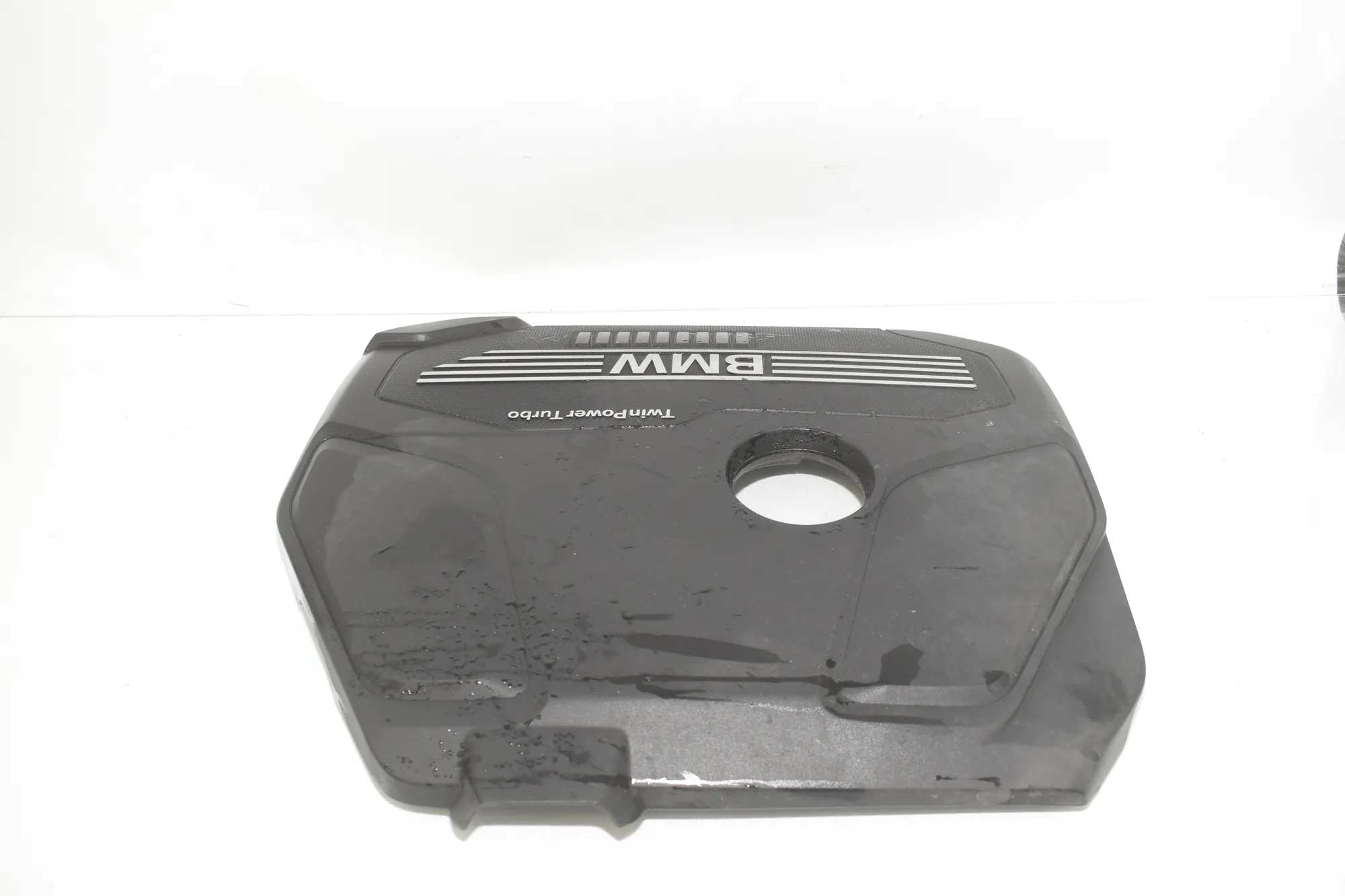 Engine Cover – OEM 8656447 · BMW 2 Gran Tourer (F46) 216 i 2018