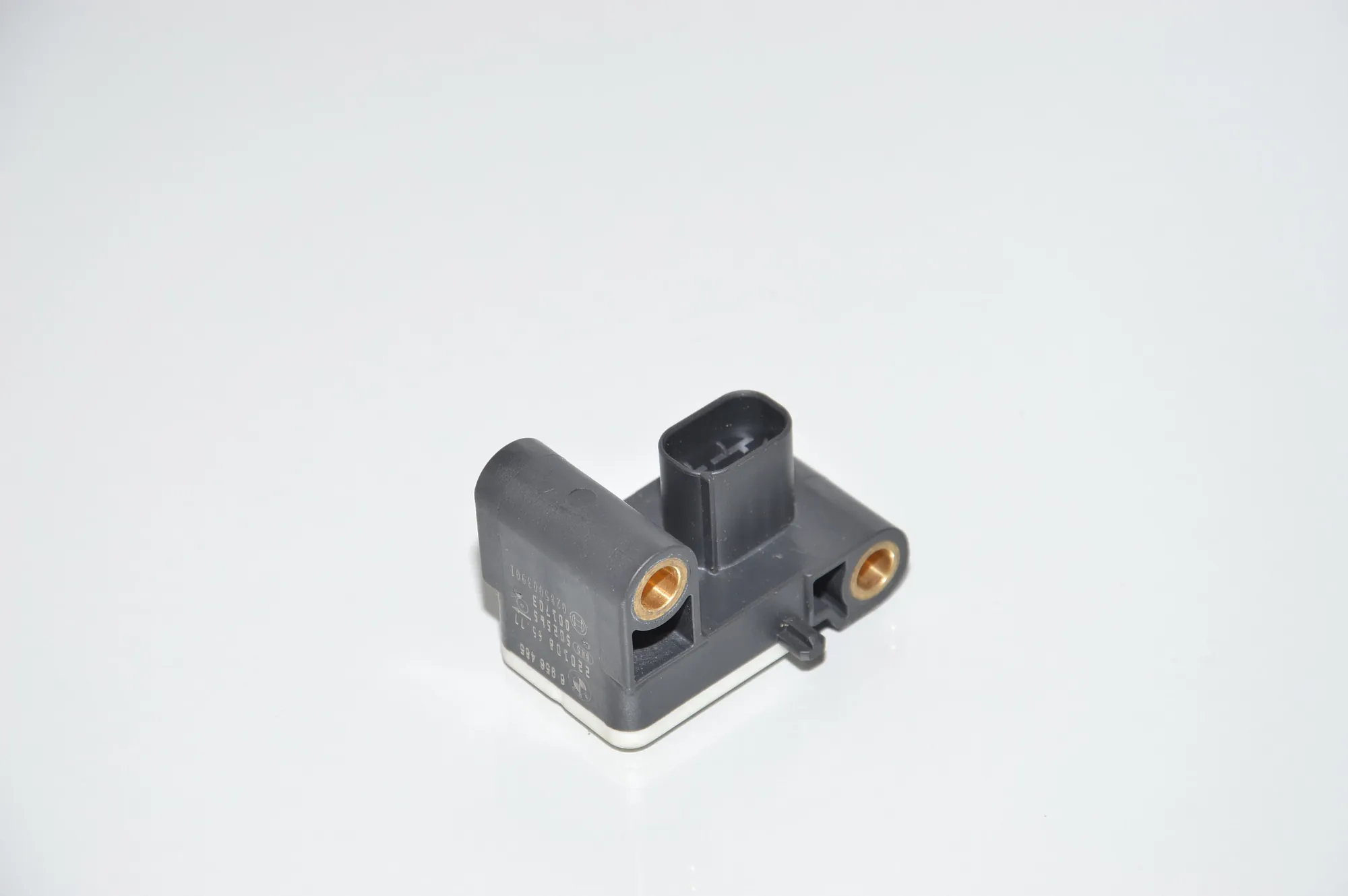 Front Right Impact Sensor – OEM 6956485 · BMW 1 Cabrio (E88) BMW 1 Cabrio (E88) 118 d 2008 – 2