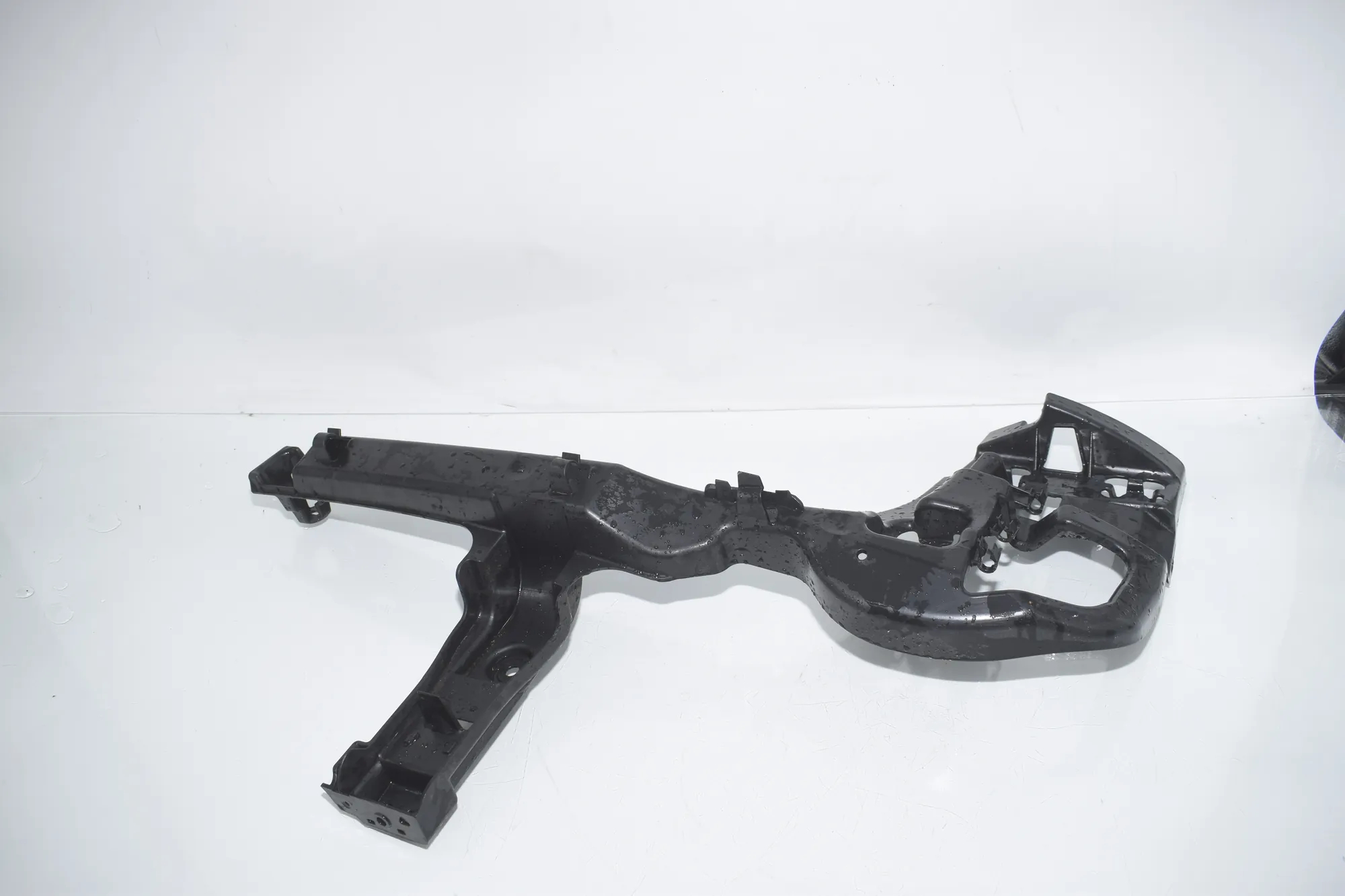 Rear Right Bumper Bracket – OEM 7387278 · BMW 2 Gran Tourer (F46) 216 i 2018