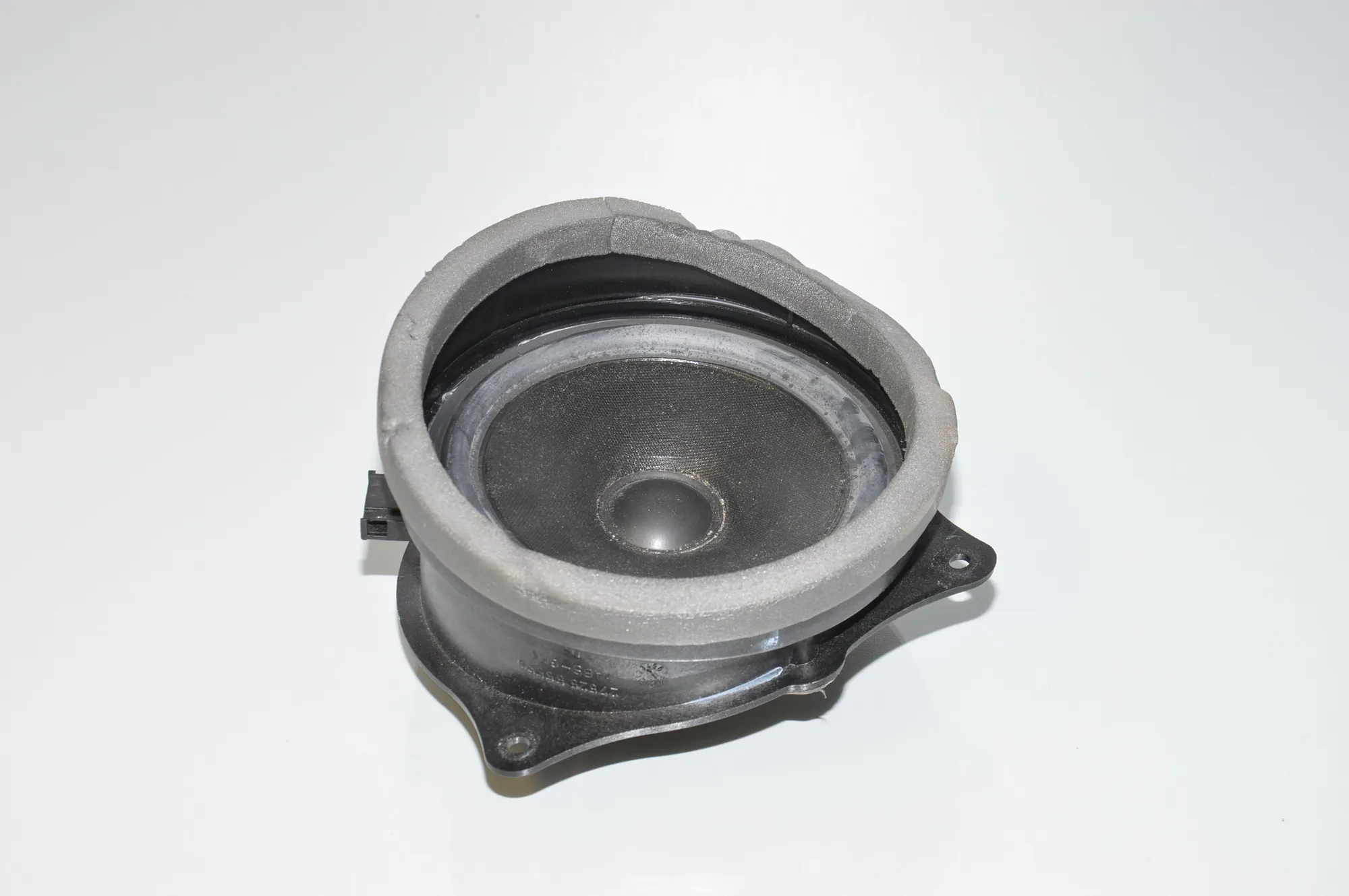 Rear Left Door Speaker – OEM 8380583 · BMW X5 (E53) BMW X5 (E53) 3.0 d 2001 – 2