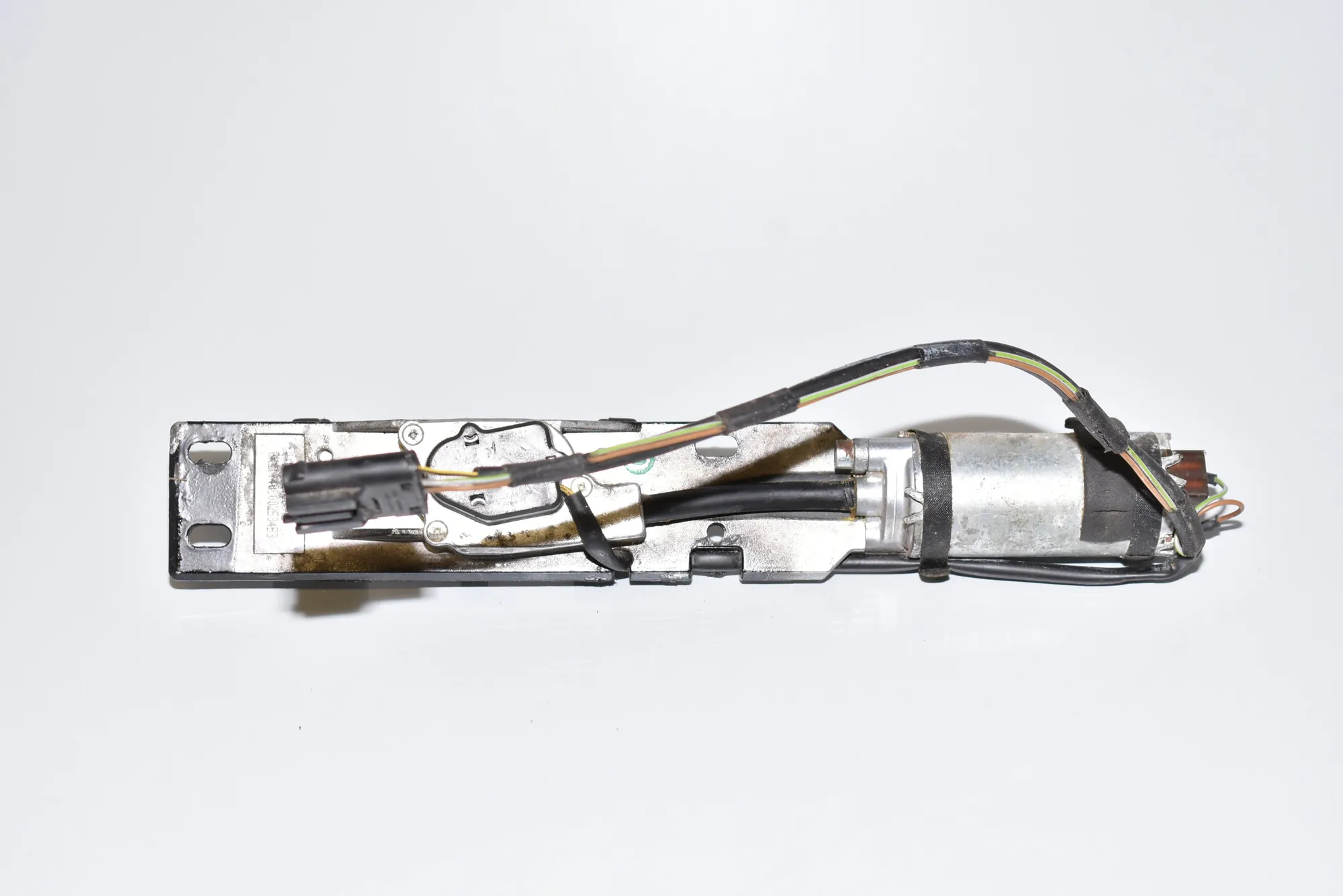 Tailgate Boot Lock – OEM 0390201300 · BMW 7 (E38) BMW 7 (E38) 730 d 2000 – 3