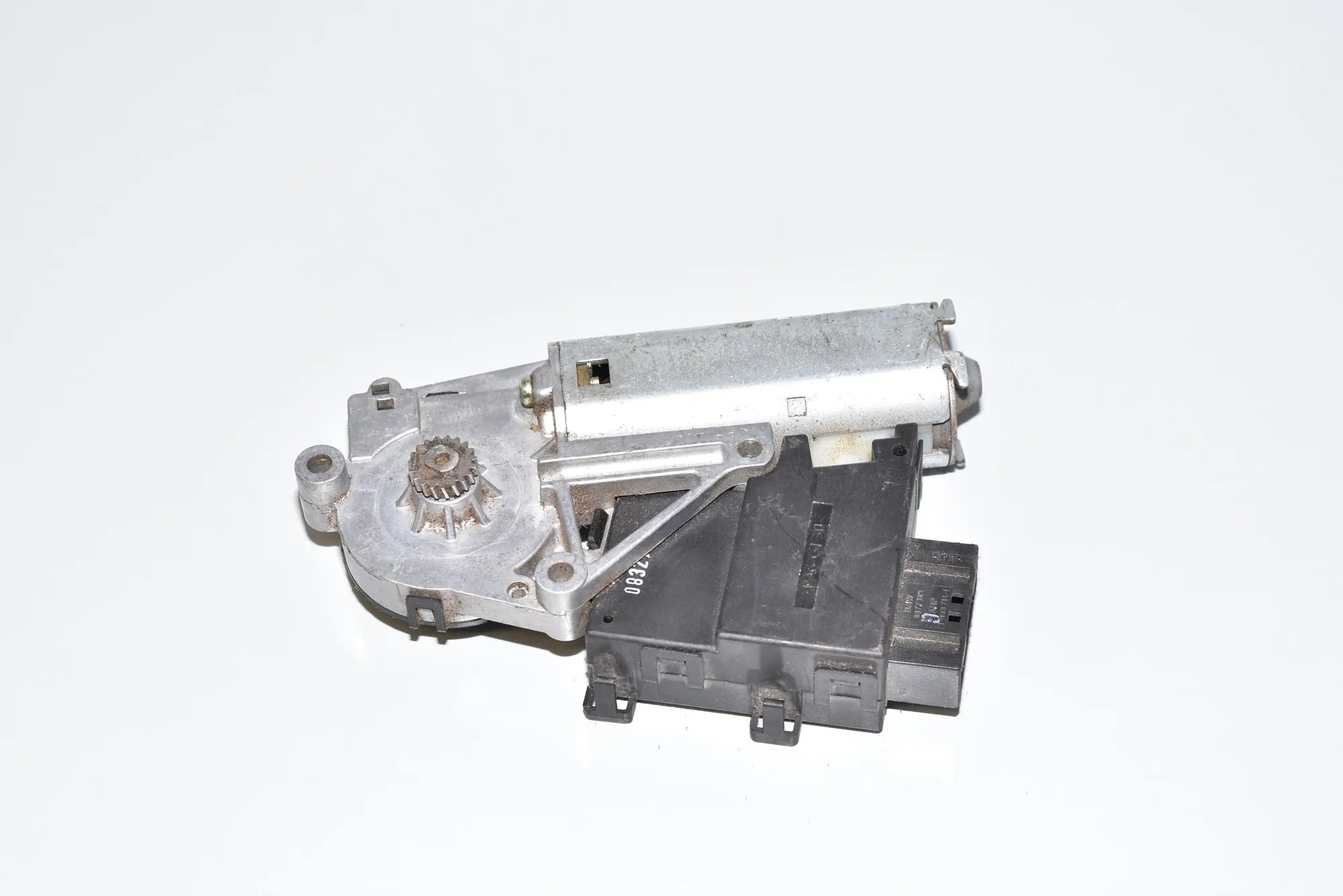 Sunroof Control Module – OEM 8116967 · BMW 5 Touring (E39) BMW 5 Touring (E39) 525 d 2001 – 2