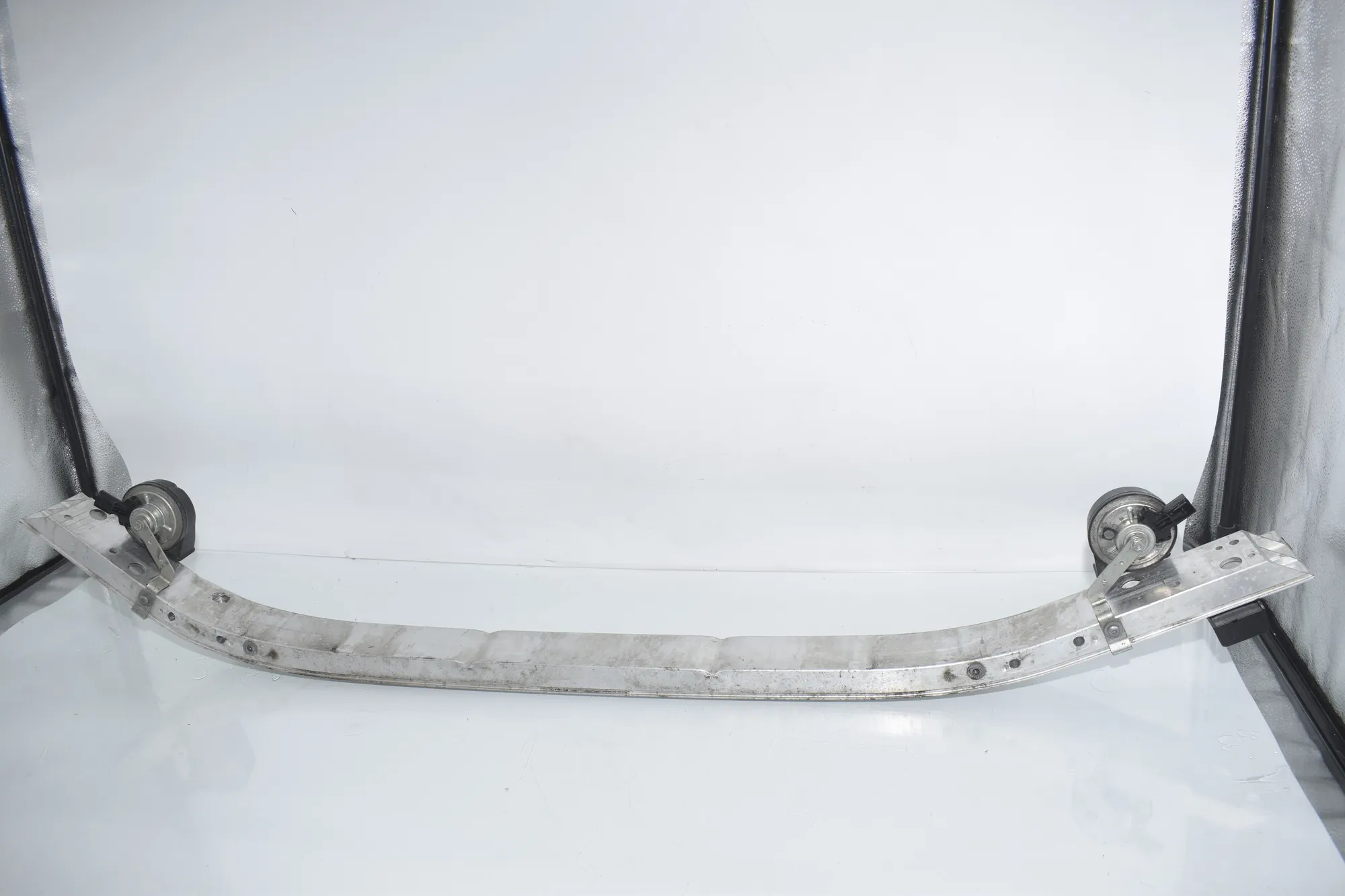 Front Reinforcement Crash Bar – OEM 7470302 · BMW 2 Gran Tourer (F46) 216 i 2018 – 2