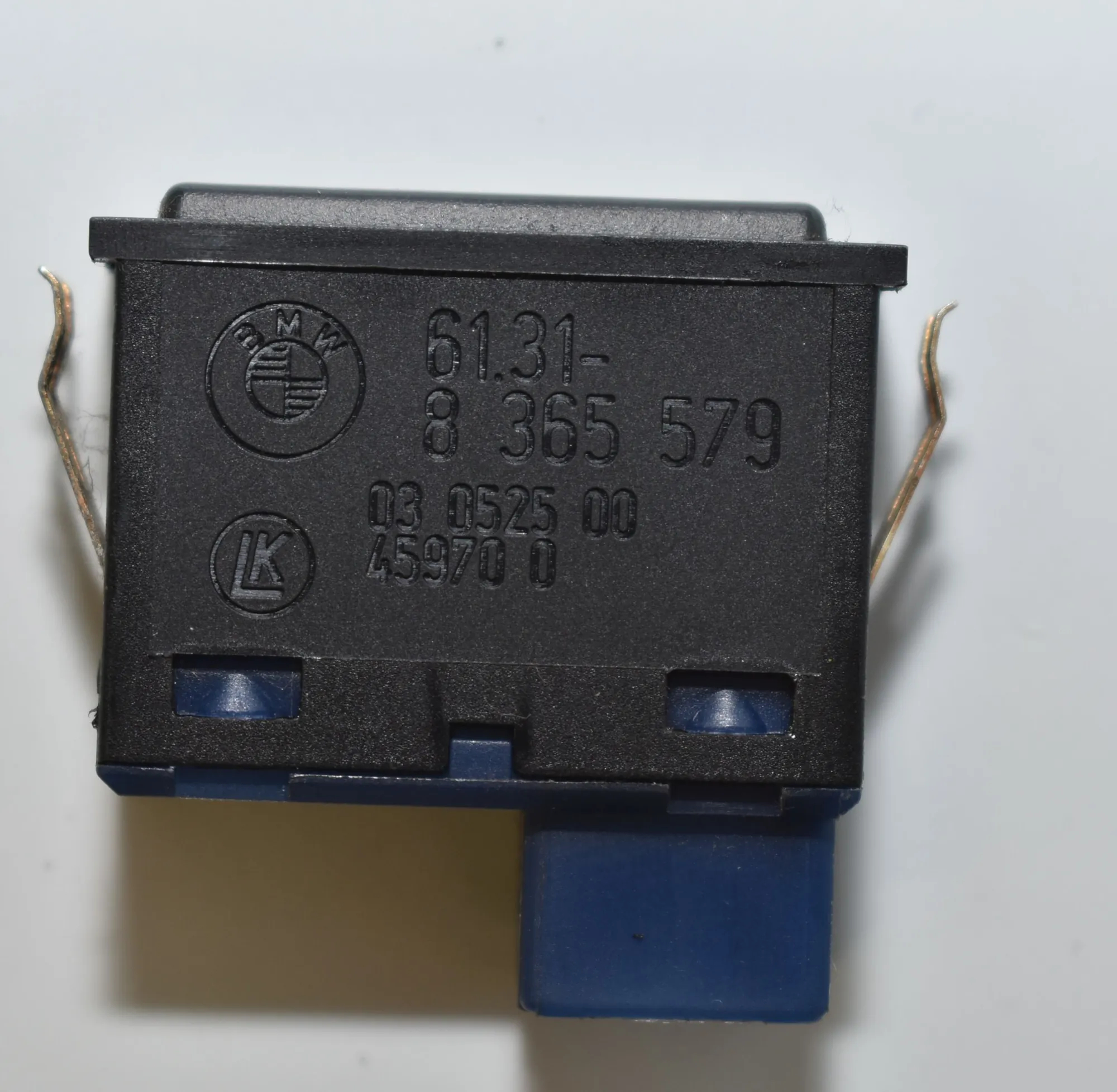 Tailgate Open Switch – OEM 8365579 · BMW 5 Touring (E39) 530 d 1999 – 4