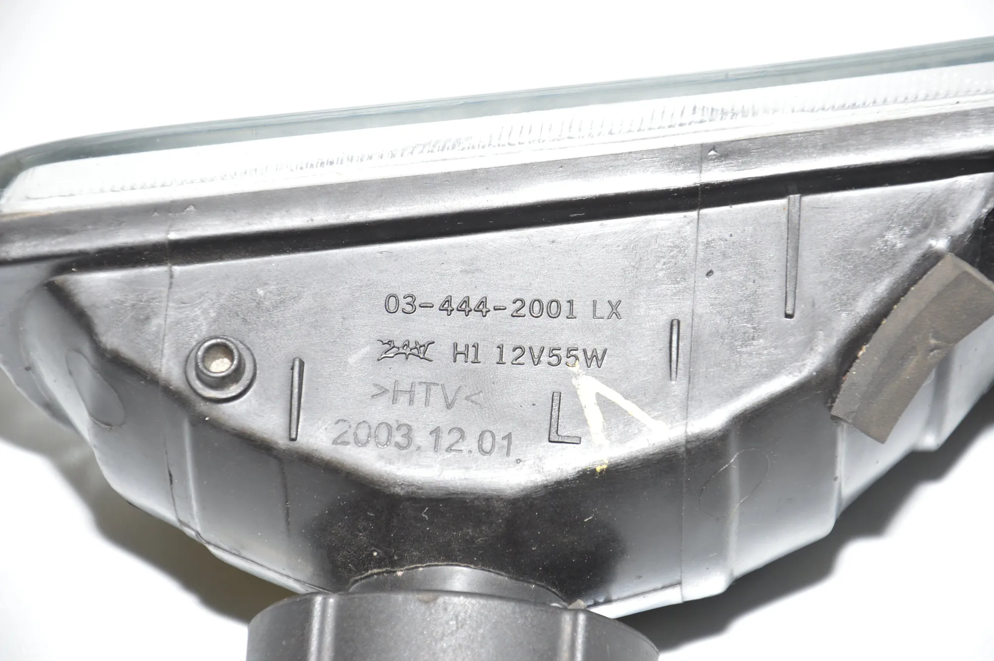 Front Left Fog Light – OEM 03-444-2001LX · BMW 3 (E36) BMW 3 (E36) 318 is 1995 – 5