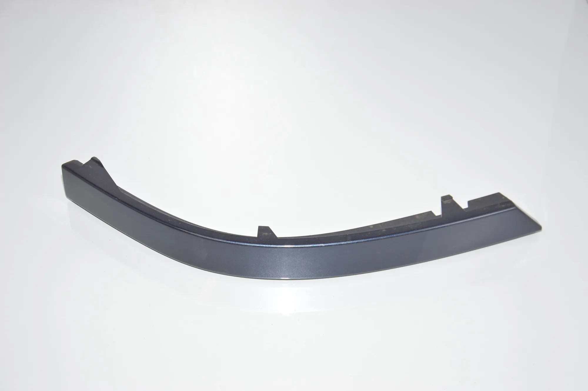 Rear Left Bumper Molding – OEM 7012287 · BMW 7 (E65, E66, E67) BMW 7 (E65, E66, E67) 745 i, Li 2003 – 2