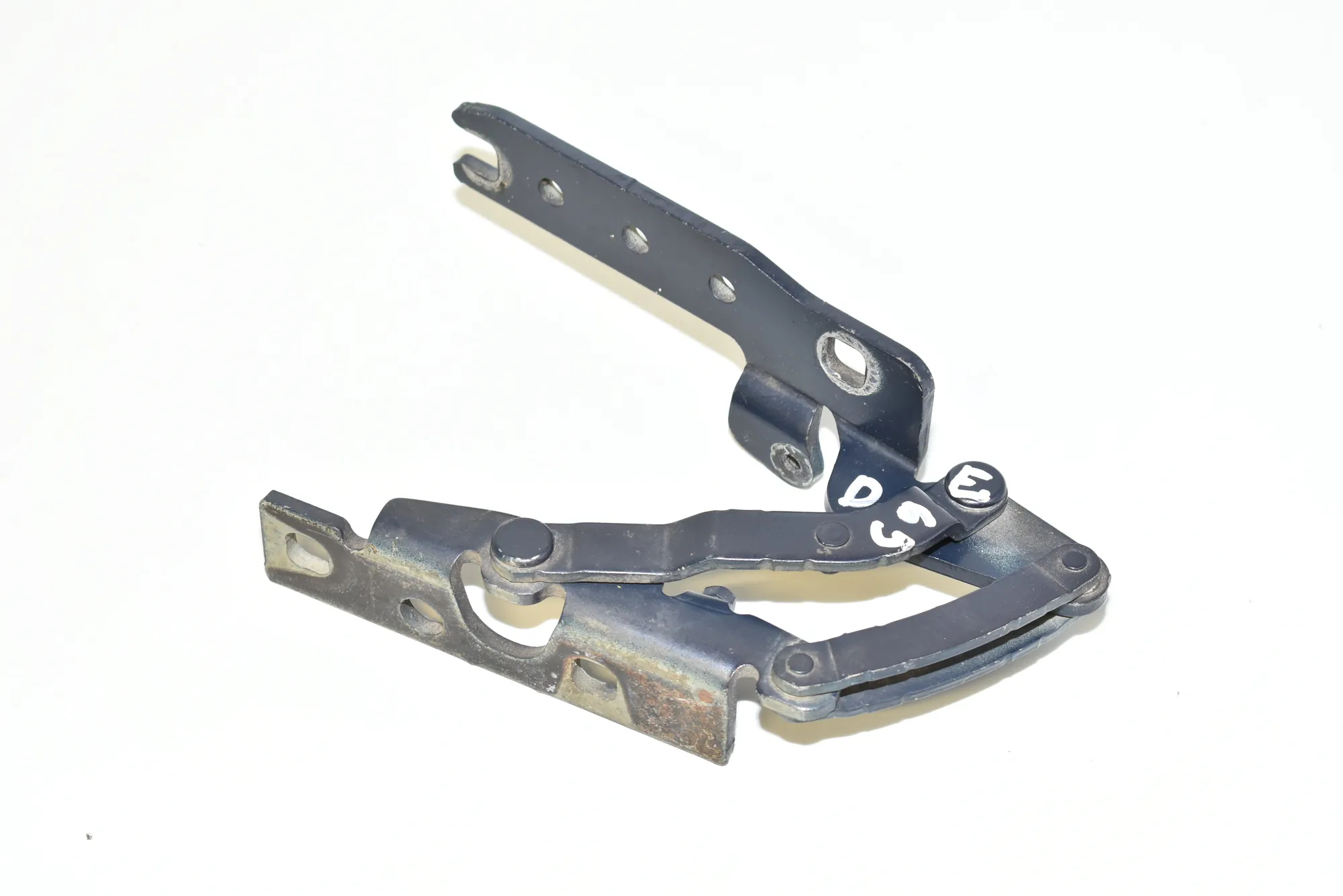 Front Right Bonnet Hinge – OEM 8240334 · BMW 7 (E65, E66, E67) BMW 7 (E65, E66, E67) 730 d 2004