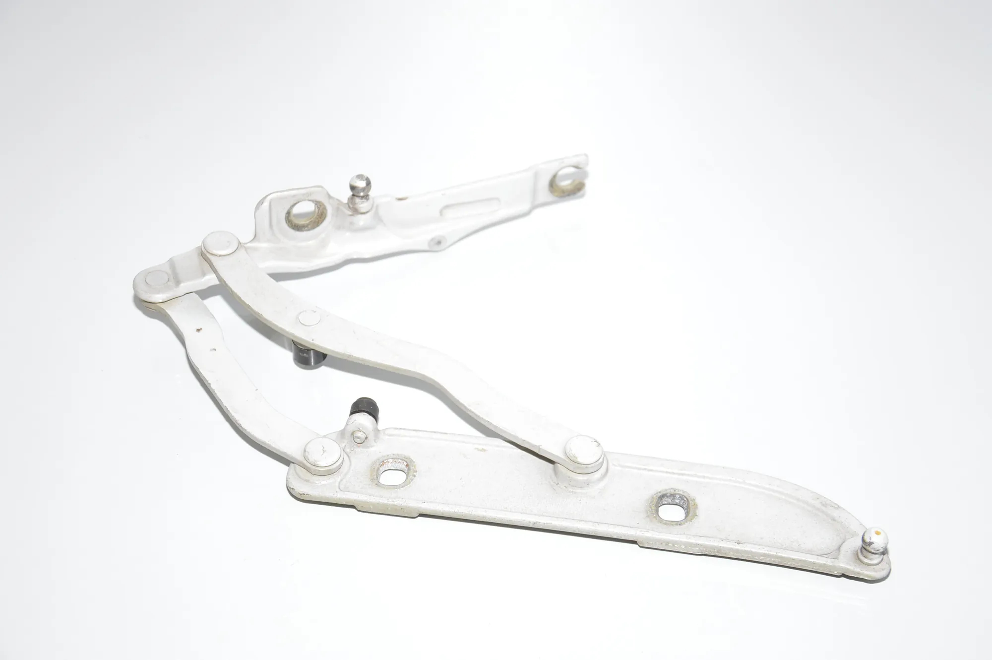 Right Side Bootlid Hinge – OEM 8220074 · BMW 3 Coupe (E46) BMW 3 Coupe (E46) 320 Cd 2006 – 3