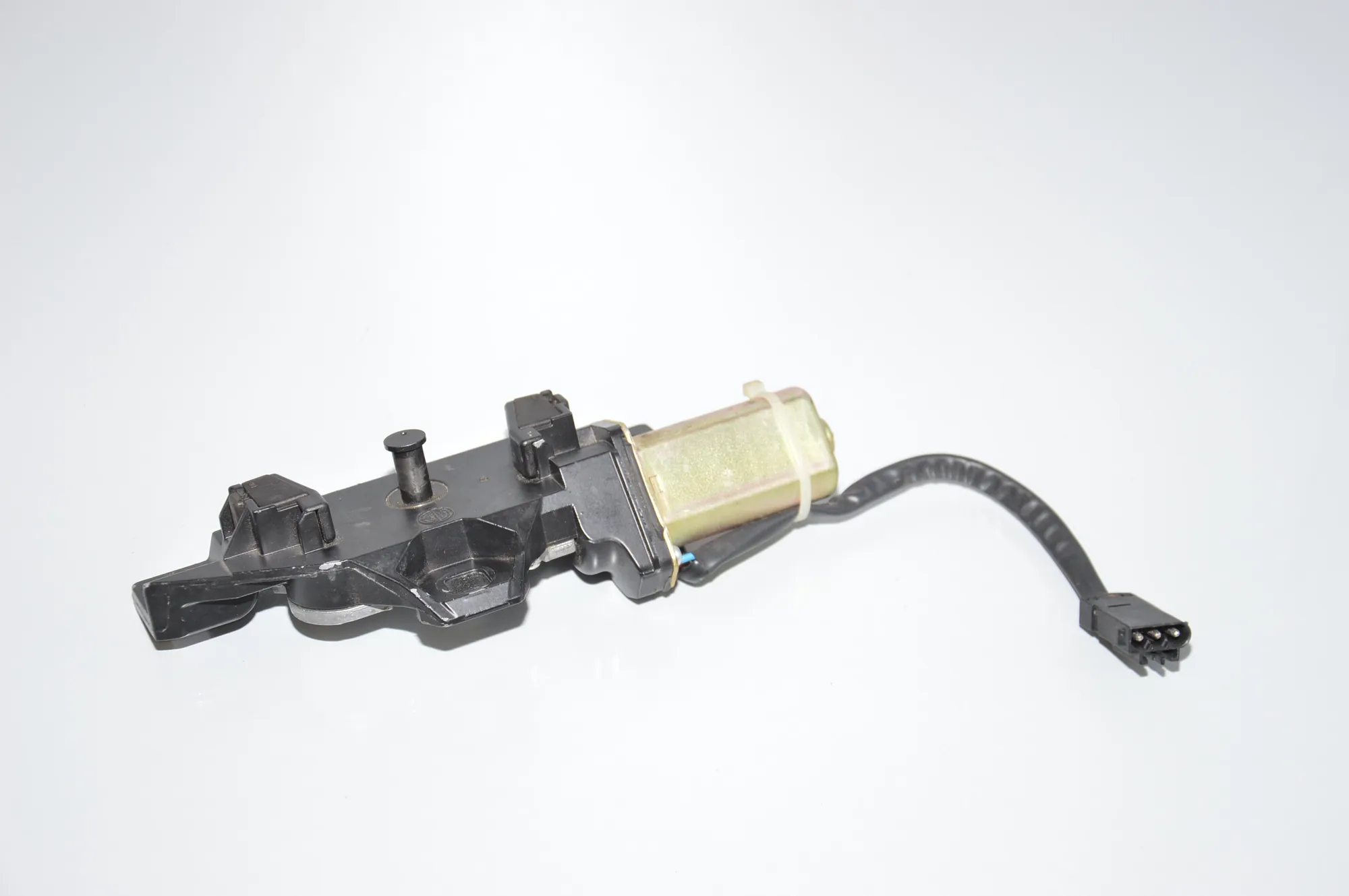 Tailgate Boot Lock – OEM 7014872 · BMW 7 (E65, E66, E67) BMW 7 (E65, E66, E67) 730 d 2002 – 4