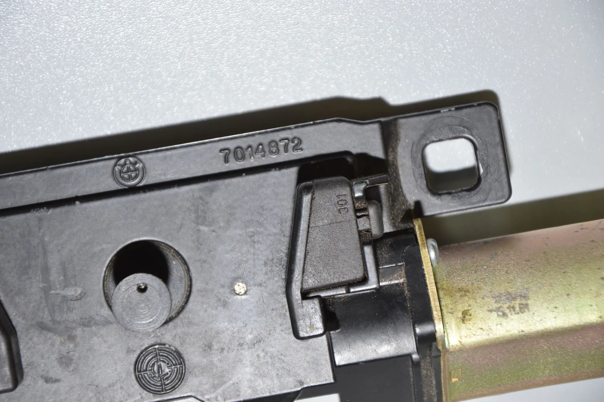 Tailgate Boot Lock – OEM 7014872 · BMW 7 (E65, E66, E67) BMW 7 (E65, E66, E67) 730 d 2002 – 5