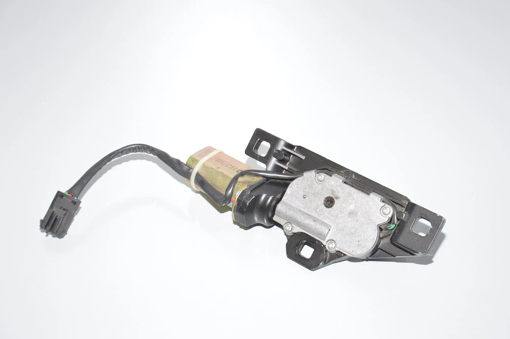 Tailgate Boot Lock – OEM 7014872 · BMW 7 (E65, E66, E67) BMW 7 (E65, E66, E67) 730 d 2002