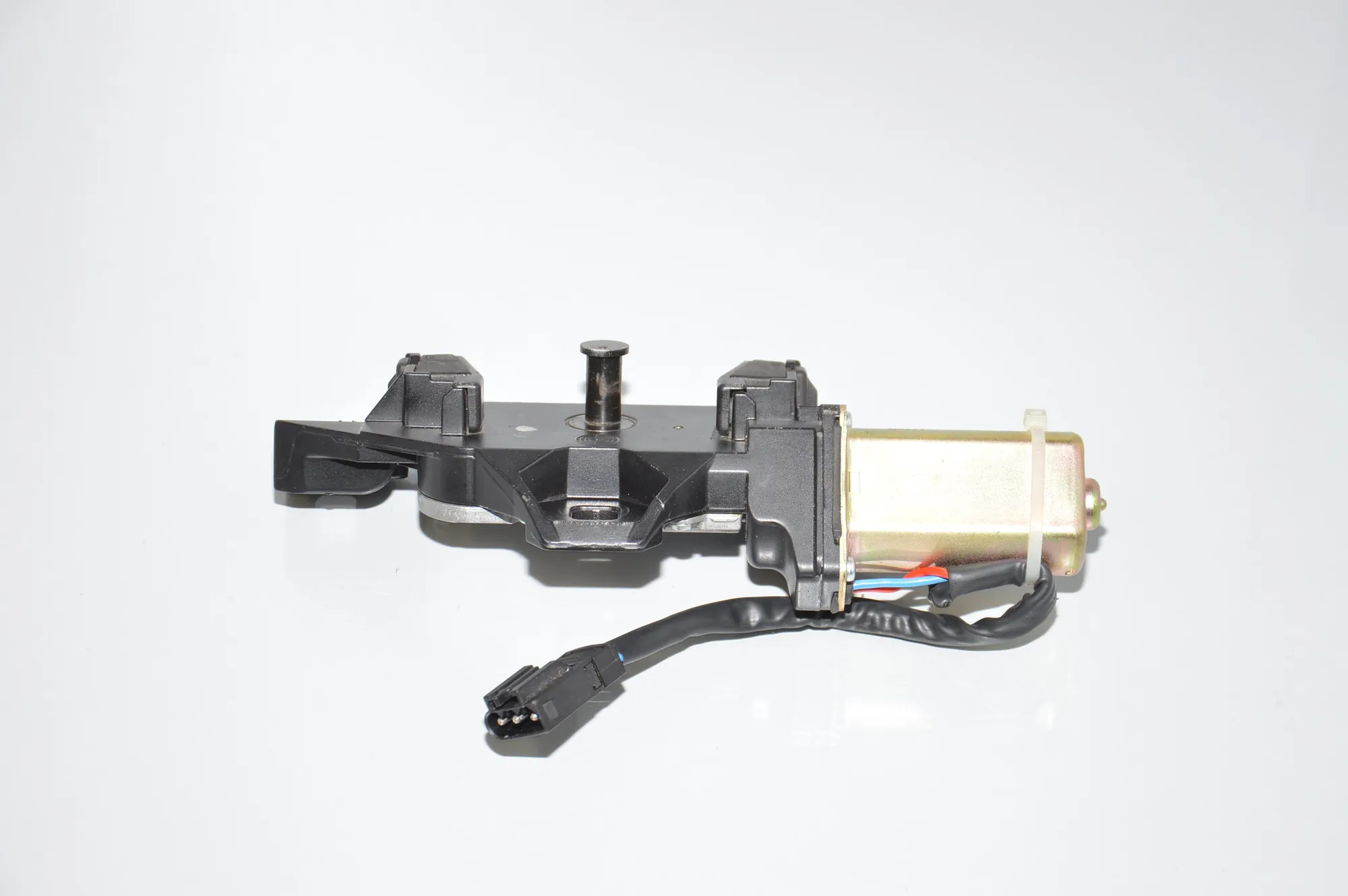 Tailgate Boot Lock – OEM 7014872 · BMW 7 (E65, E66, E67) BMW 7 (E65, E66, E67) 735 i, Li 2002 – 4